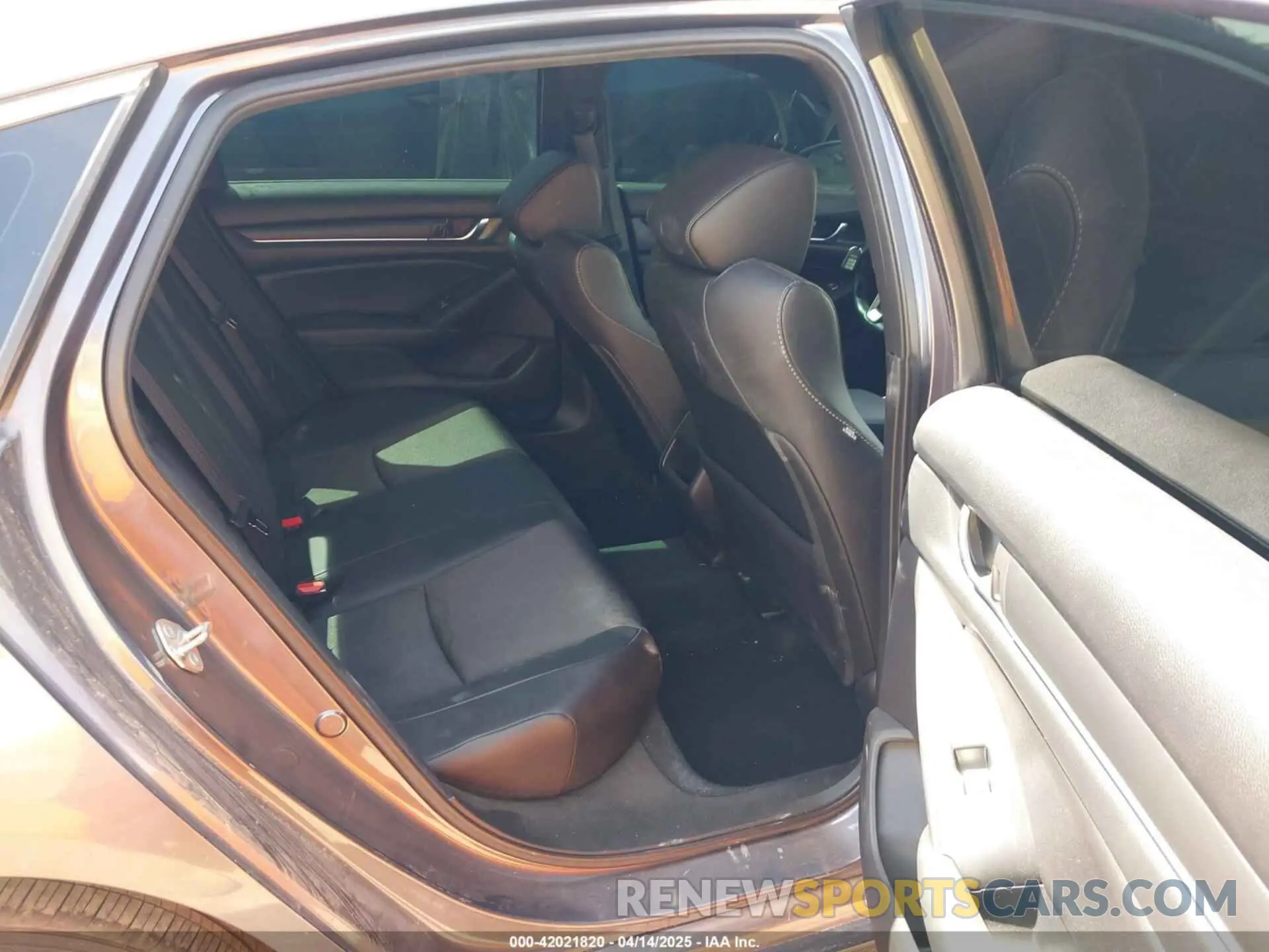 8 Photograph of a damaged car 1HGCV1F38LA128668 HONDA ACCORD 2020
