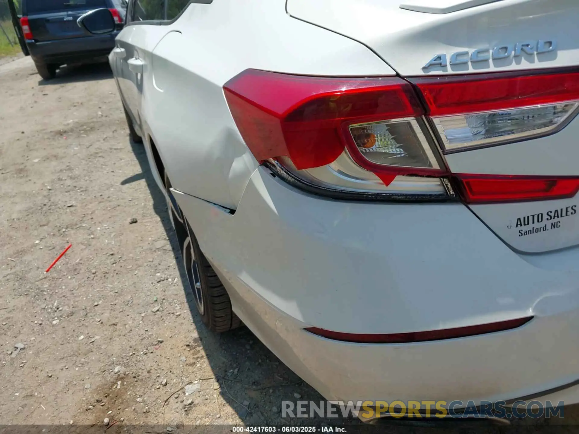 18 Photograph of a damaged car 1HGCV1F39LA062616 HONDA ACCORD 2020