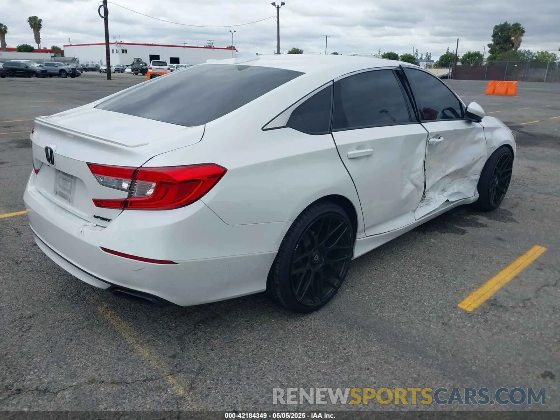 4 Photograph of a damaged car 1HGCV1F39LA073079 HONDA ACCORD 2020