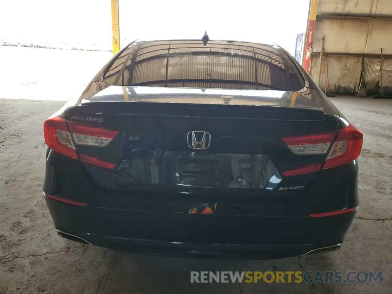 6 Photograph of a damaged car 1HGCV1F39LA086043 HONDA ACCORD 2020