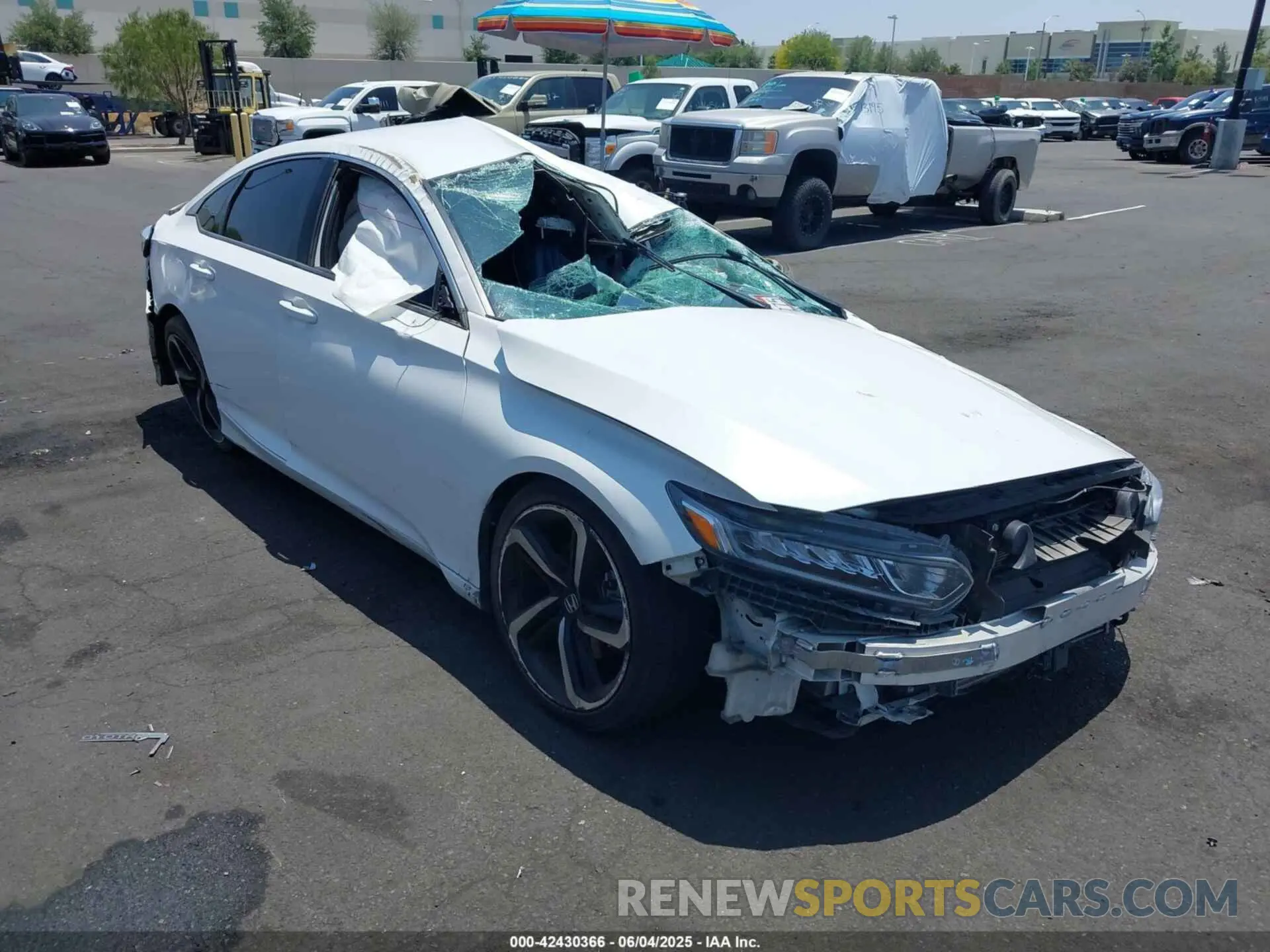 1 Photograph of a damaged car 1HGCV1F39LA112172 HONDA ACCORD 2020