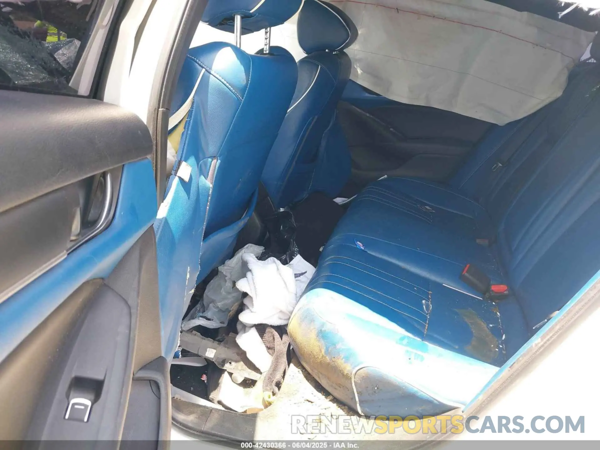 8 Photograph of a damaged car 1HGCV1F39LA112172 HONDA ACCORD 2020