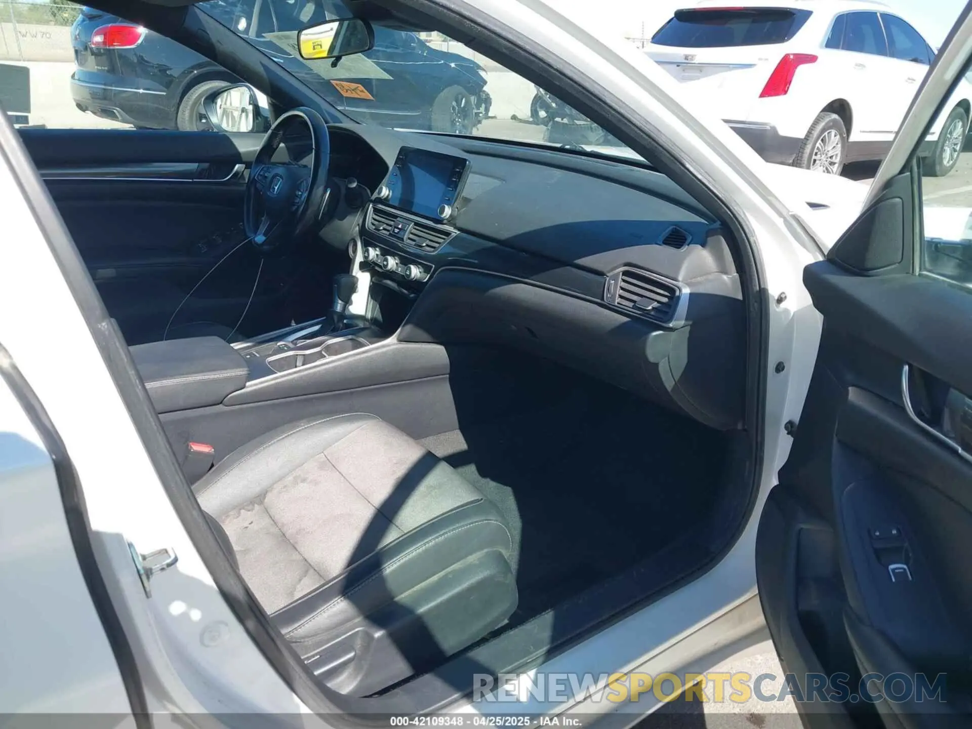 5 Photograph of a damaged car 1HGCV1F39LA117761 HONDA ACCORD 2020