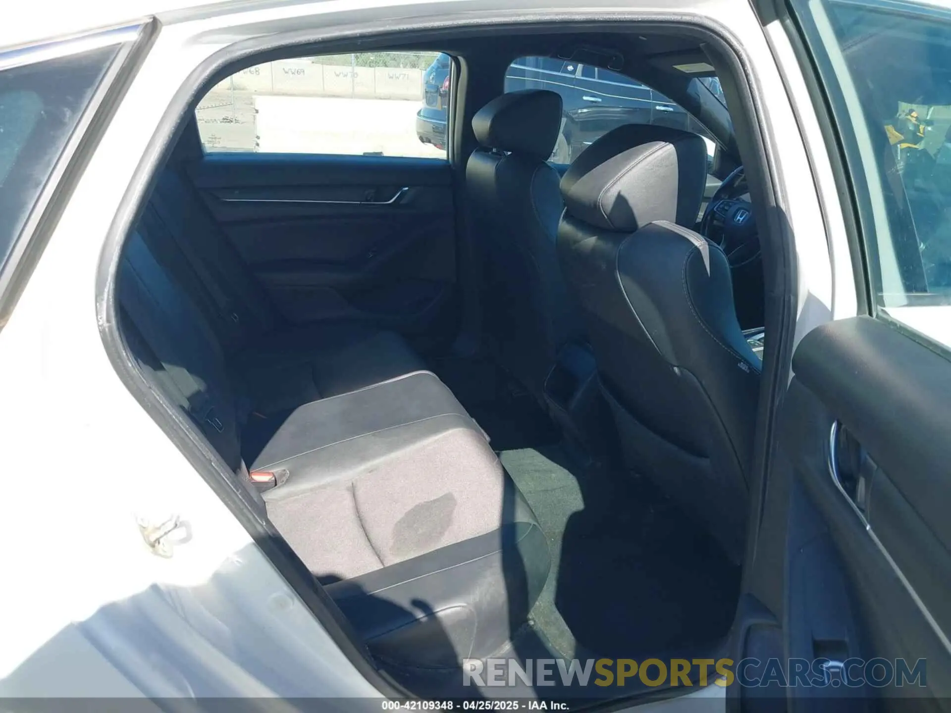 8 Photograph of a damaged car 1HGCV1F39LA117761 HONDA ACCORD 2020