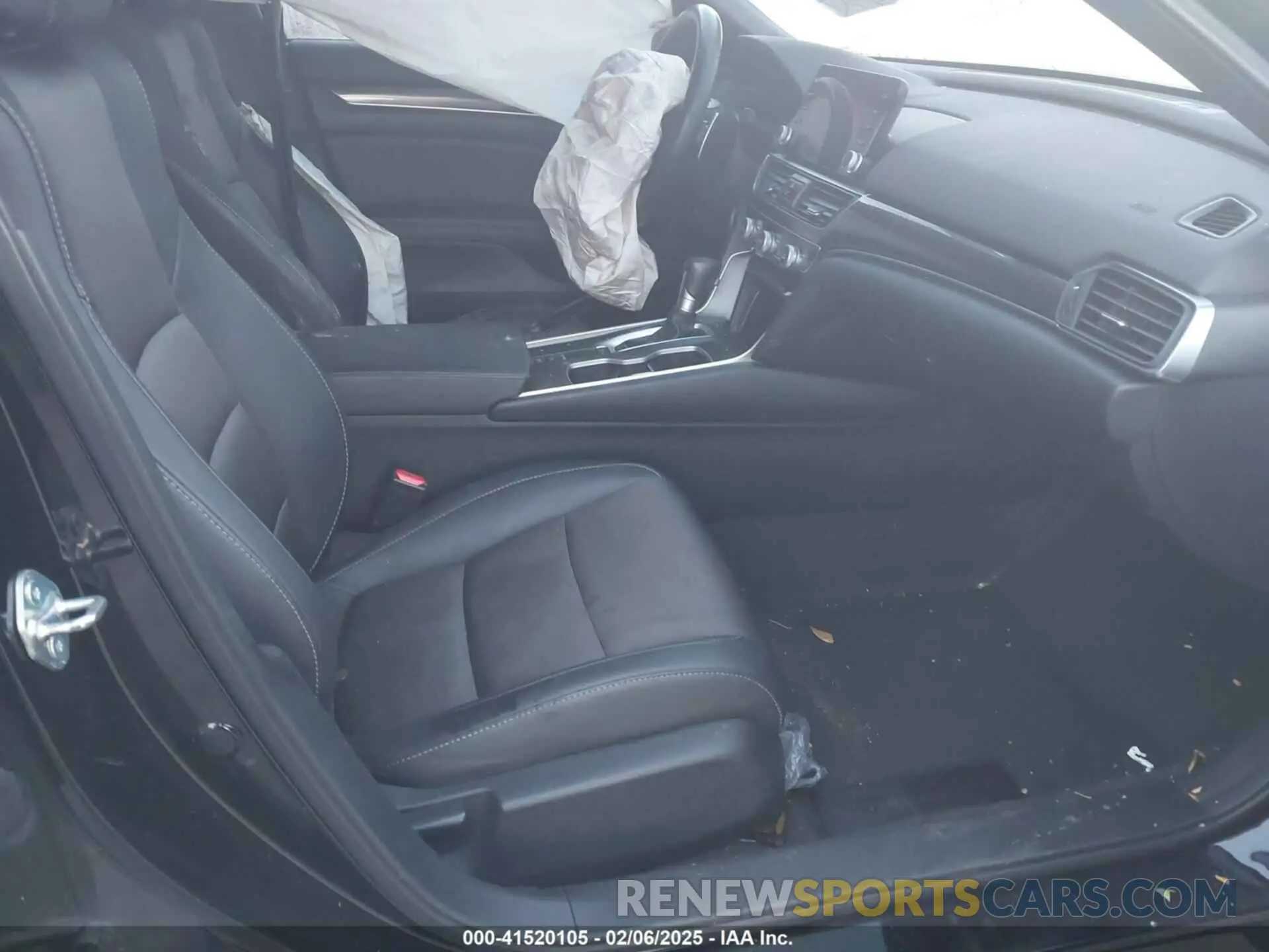 5 Photograph of a damaged car 1HGCV1F39LA132843 HONDA ACCORD 2020