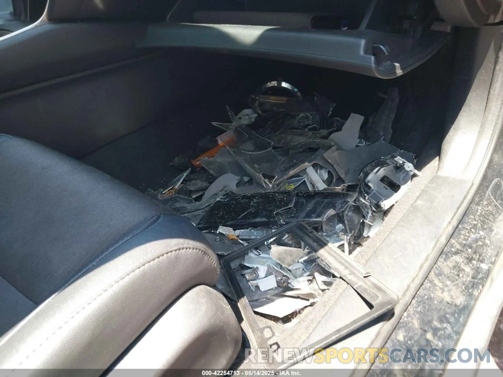 12 Photograph of a damaged car 1HGCV1F39LA149609 HONDA ACCORD 2020