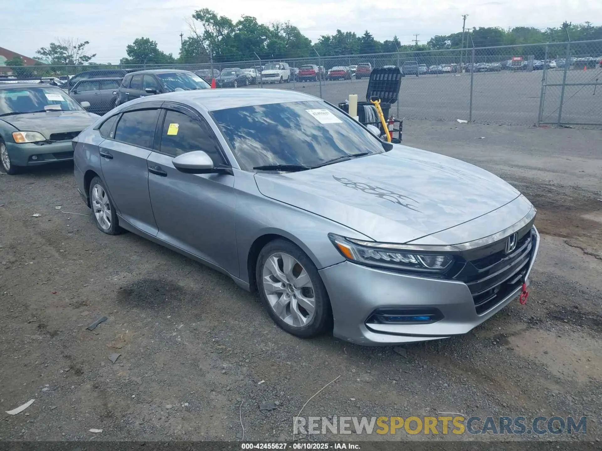 1 Photograph of a damaged car 1HGCV1F3XLA035117 HONDA ACCORD 2020