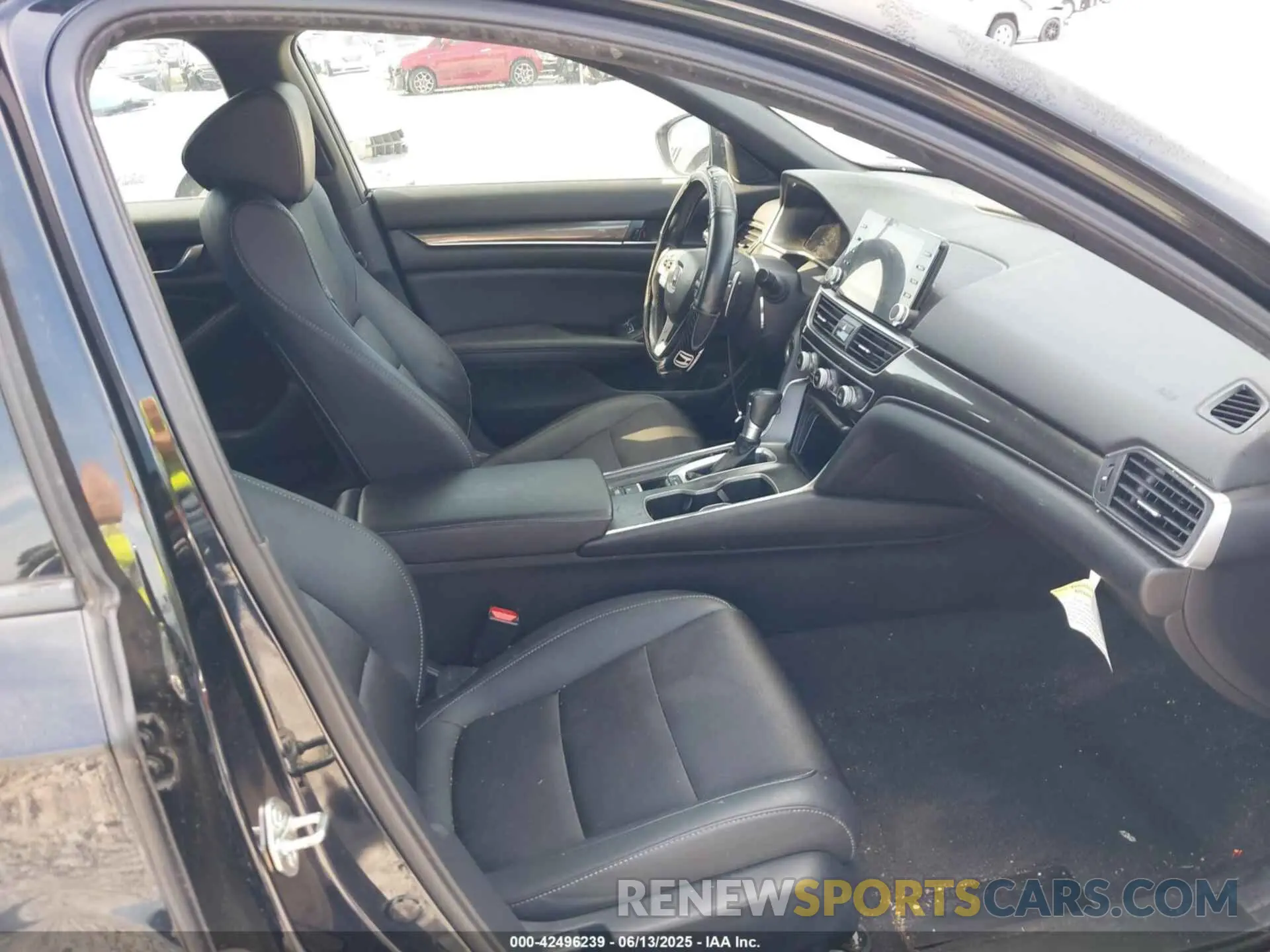 5 Photograph of a damaged car 1HGCV1F3XLA079053 HONDA ACCORD 2020