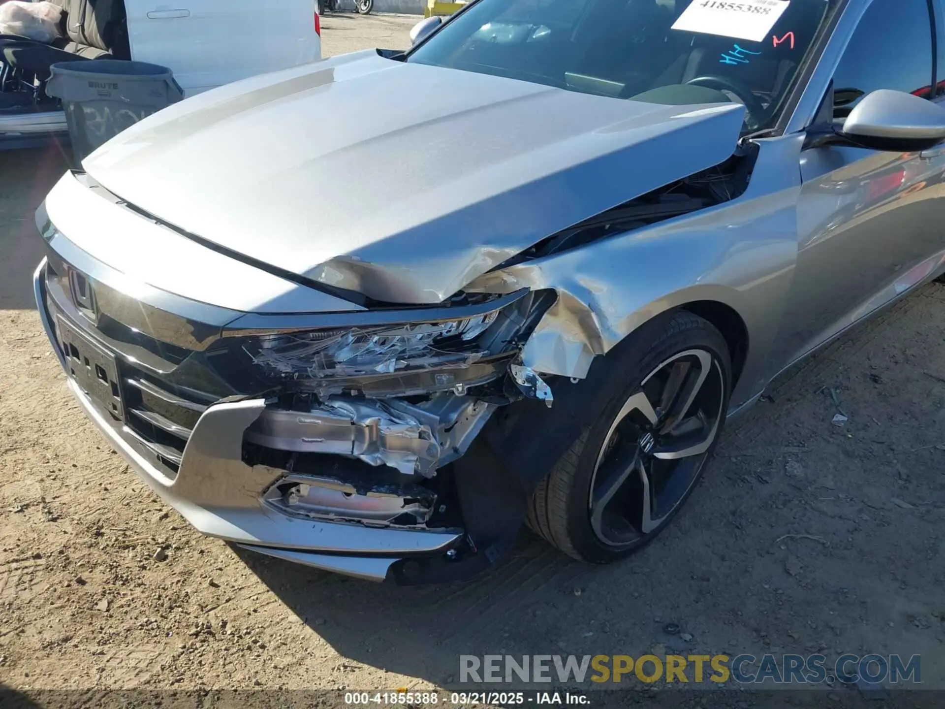 6 Photograph of a damaged car 1HGCV1F3XLA133936 HONDA ACCORD 2020