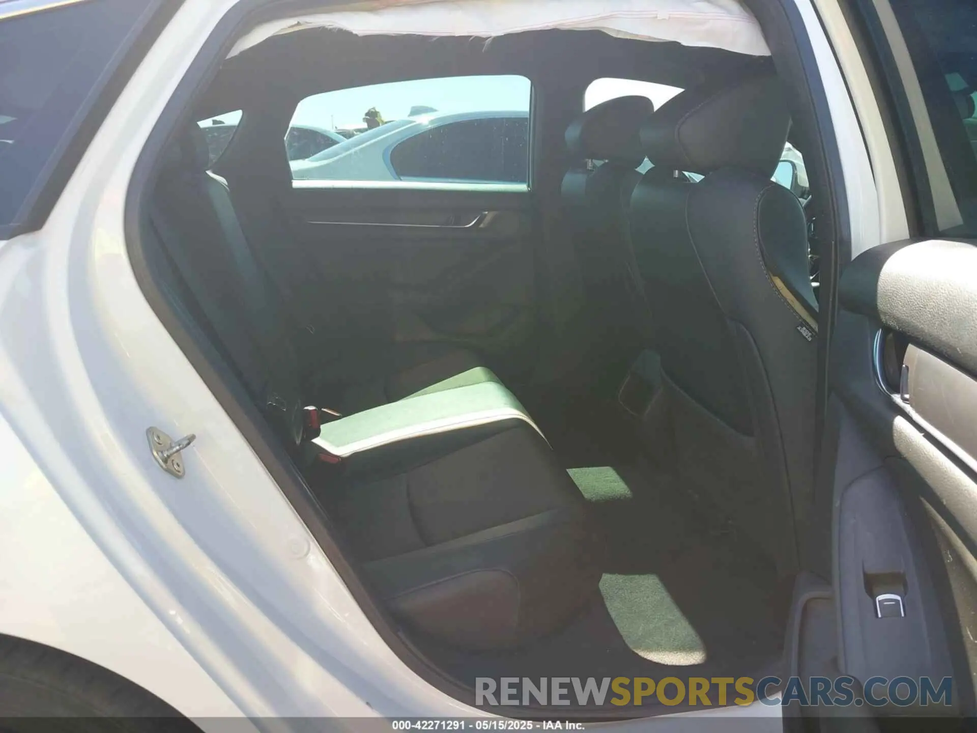 8 Photograph of a damaged car 1HGCV1F3XLA138683 HONDA ACCORD 2020