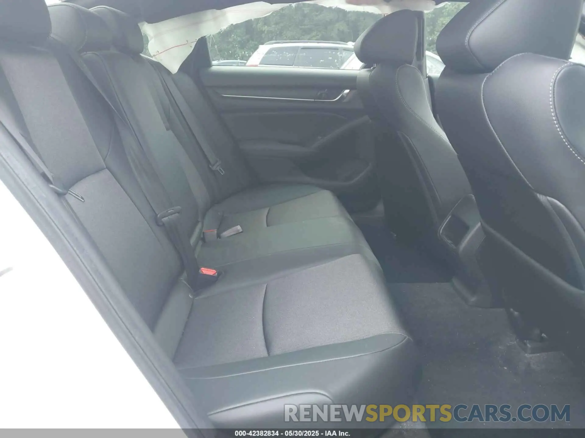 8 Photograph of a damaged car 1HGCV1F3XLA141566 HONDA ACCORD 2020
