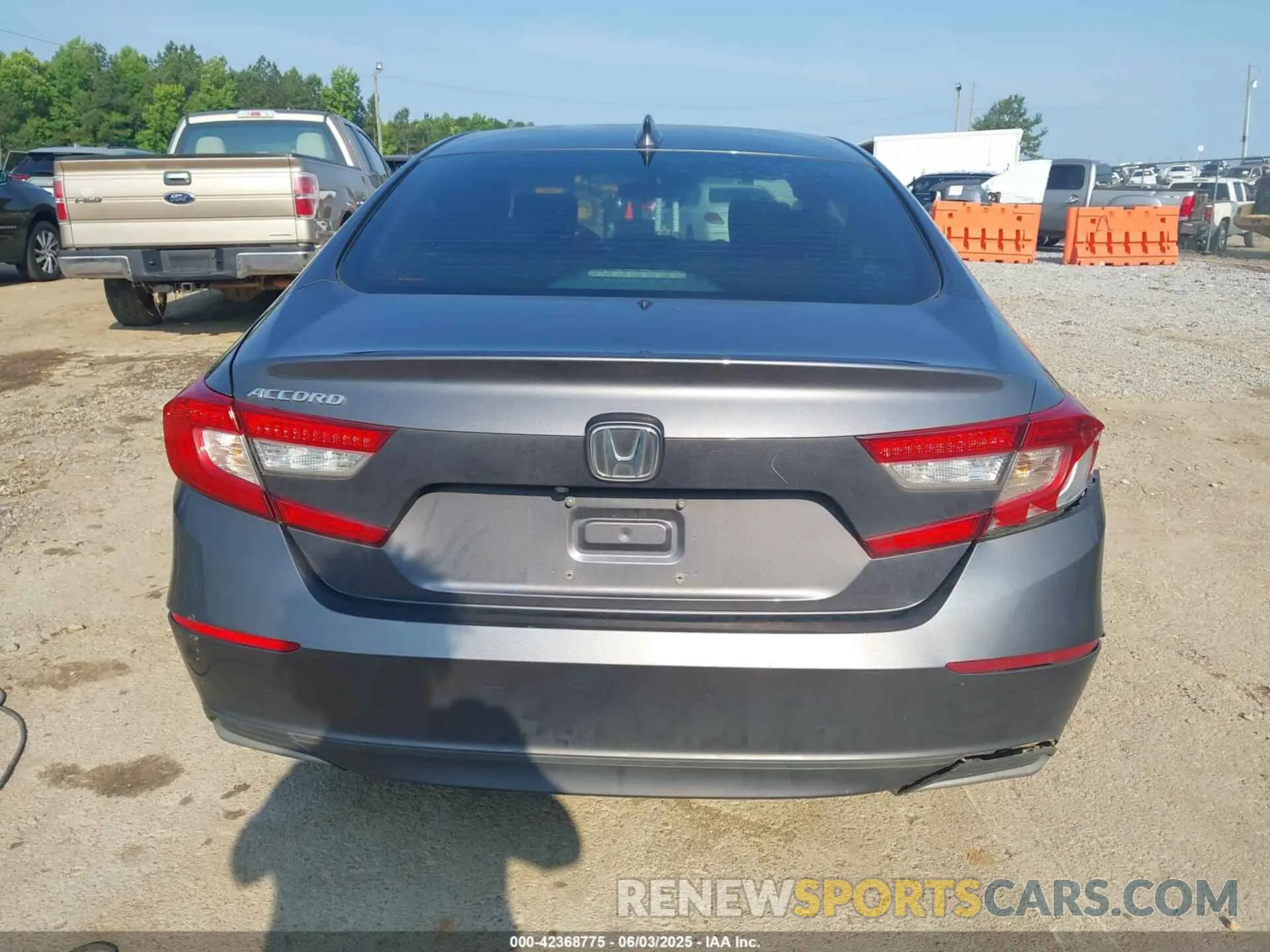 16 Photograph of a damaged car 1HGCV1F40LA067082 HONDA ACCORD 2020