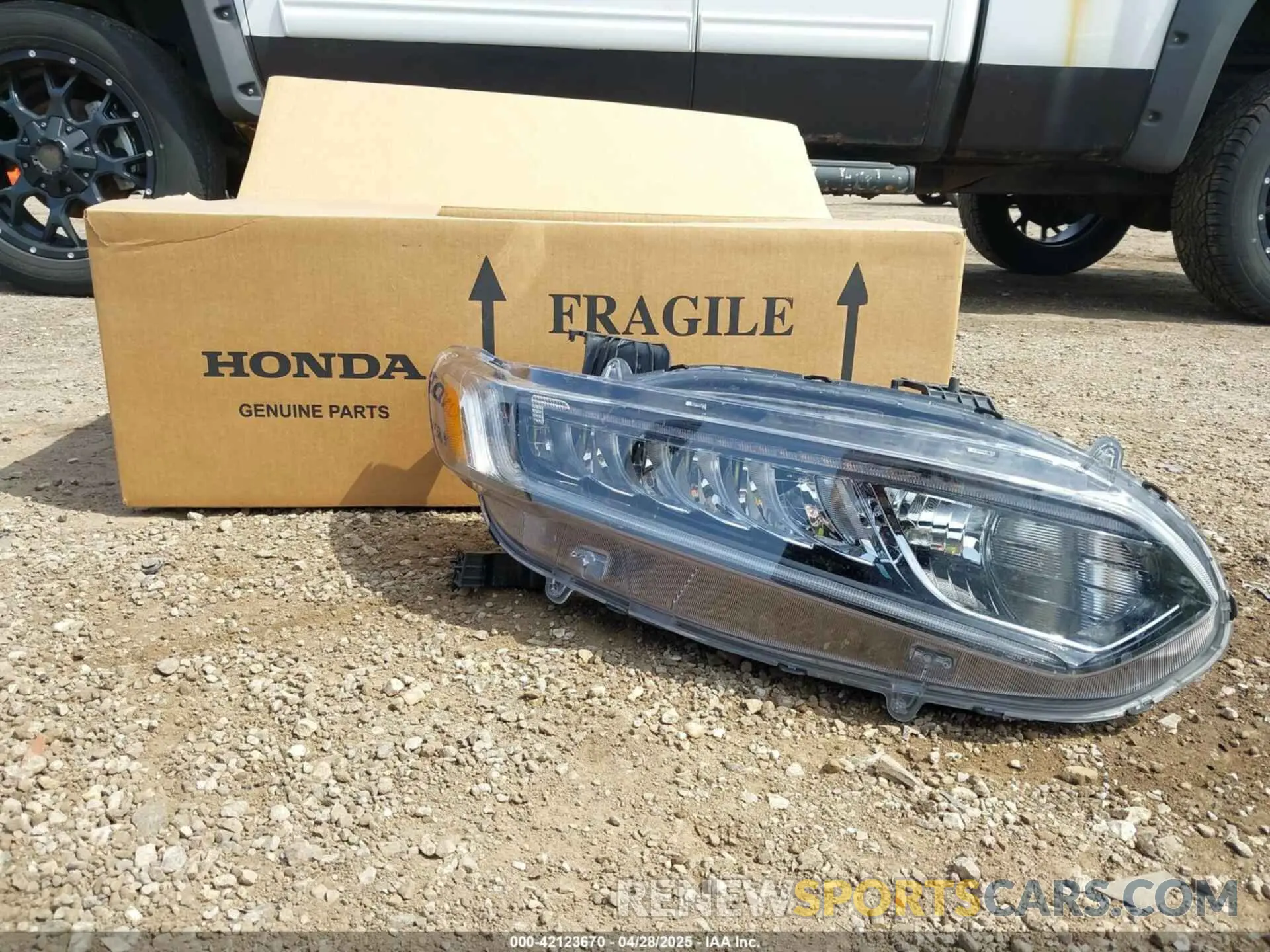 12 Photograph of a damaged car 1HGCV1F41LA056074 HONDA ACCORD 2020