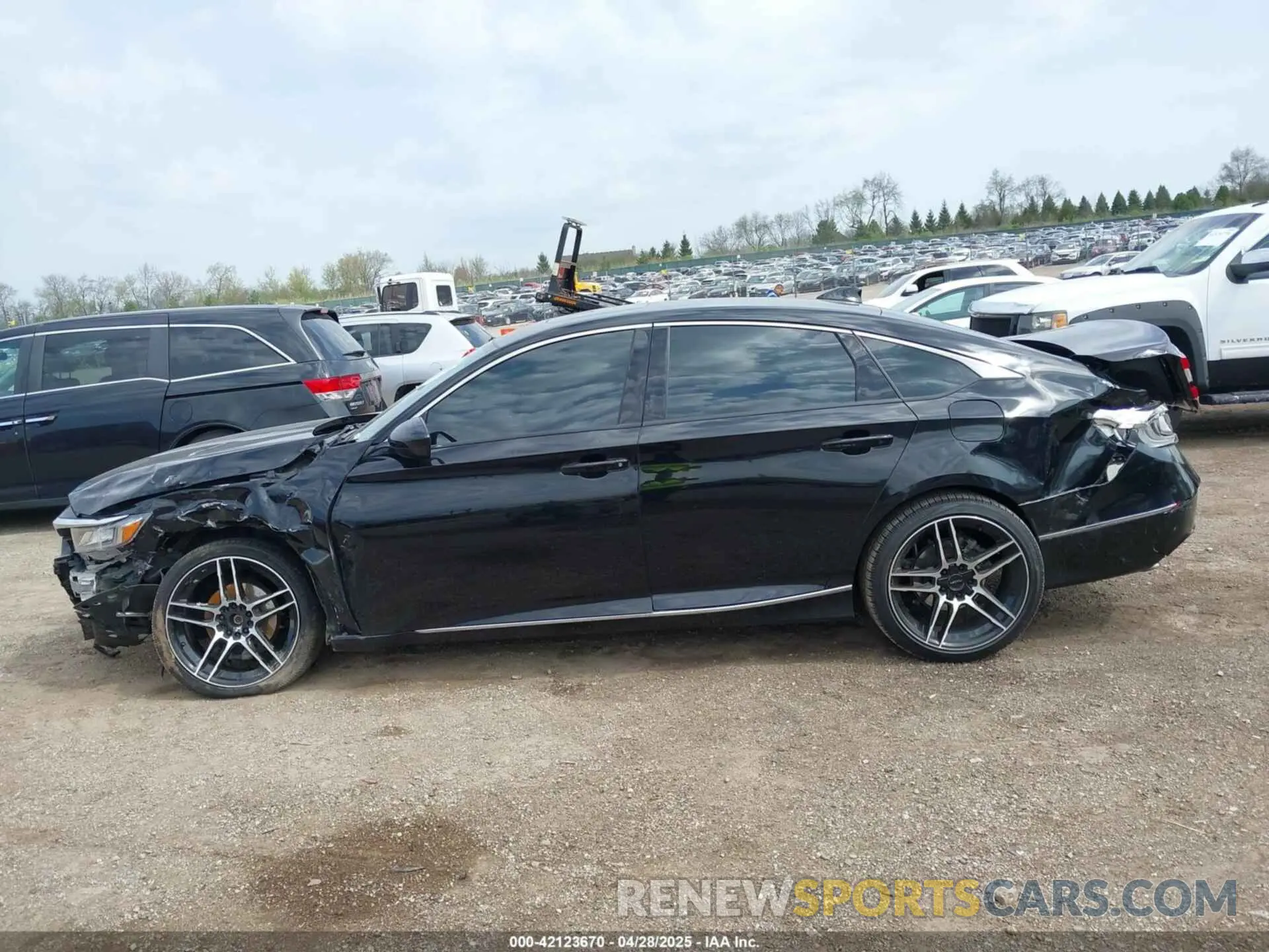 15 Photograph of a damaged car 1HGCV1F41LA056074 HONDA ACCORD 2020