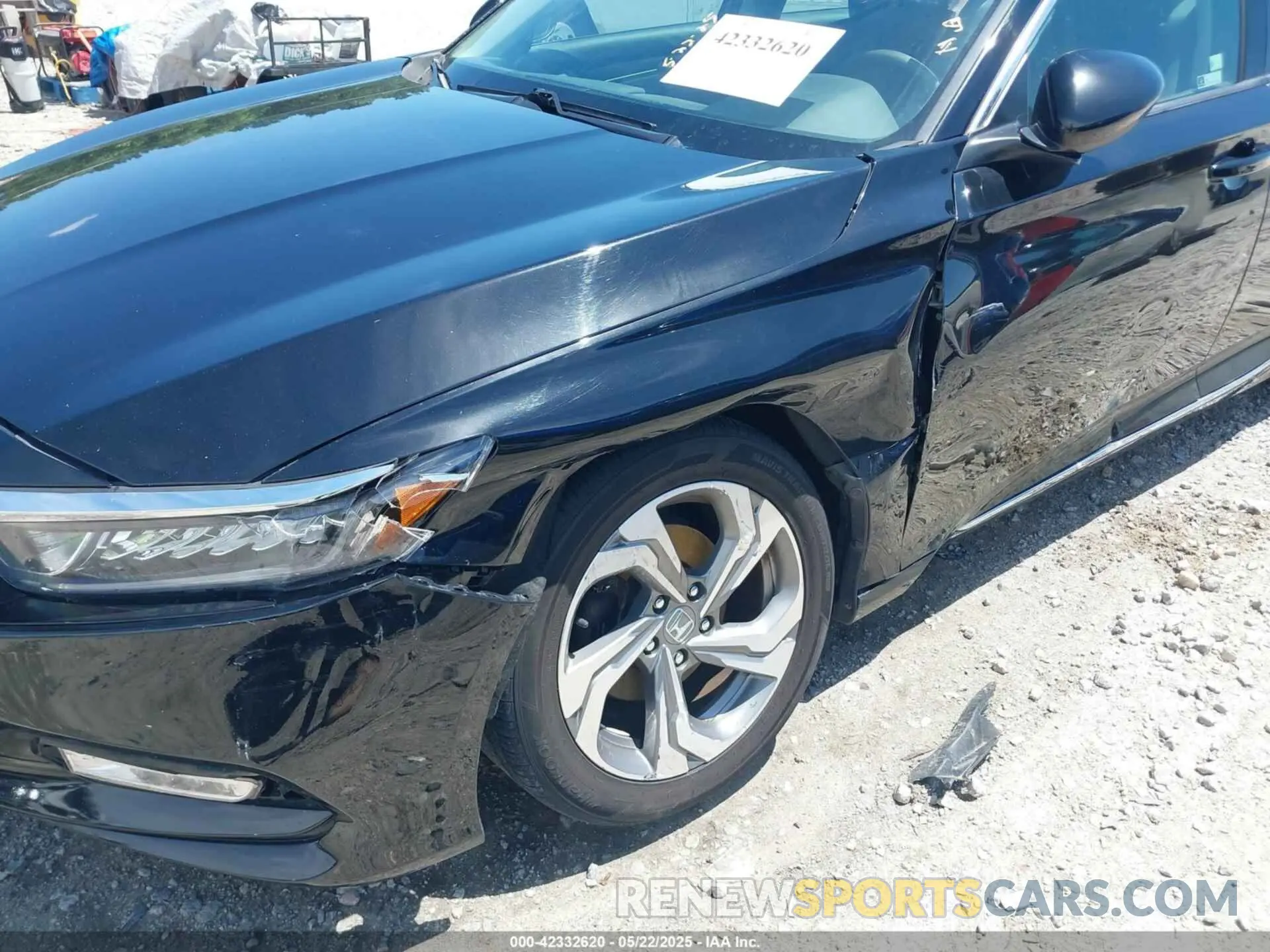 6 Photograph of a damaged car 1HGCV1F42LA013640 HONDA ACCORD 2020