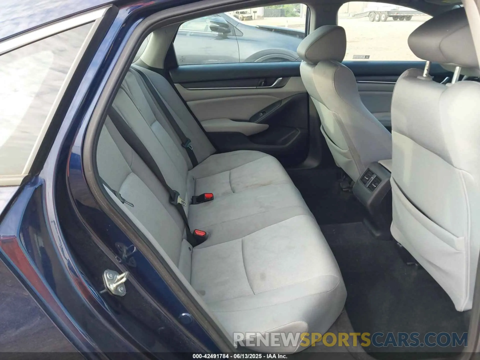 8 Photograph of a damaged car 1HGCV1F42LA140775 HONDA ACCORD 2020