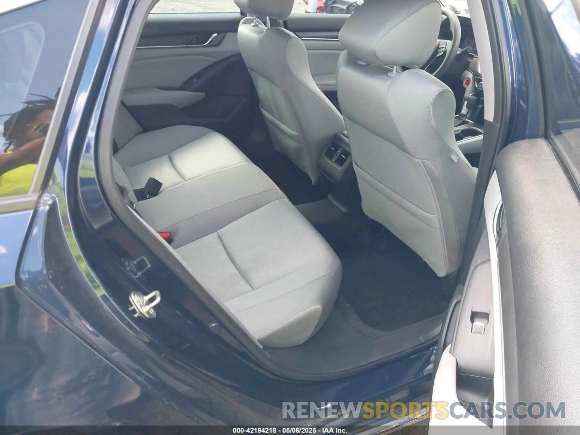 8 Photograph of a damaged car 1HGCV1F43LA047912 HONDA ACCORD 2020