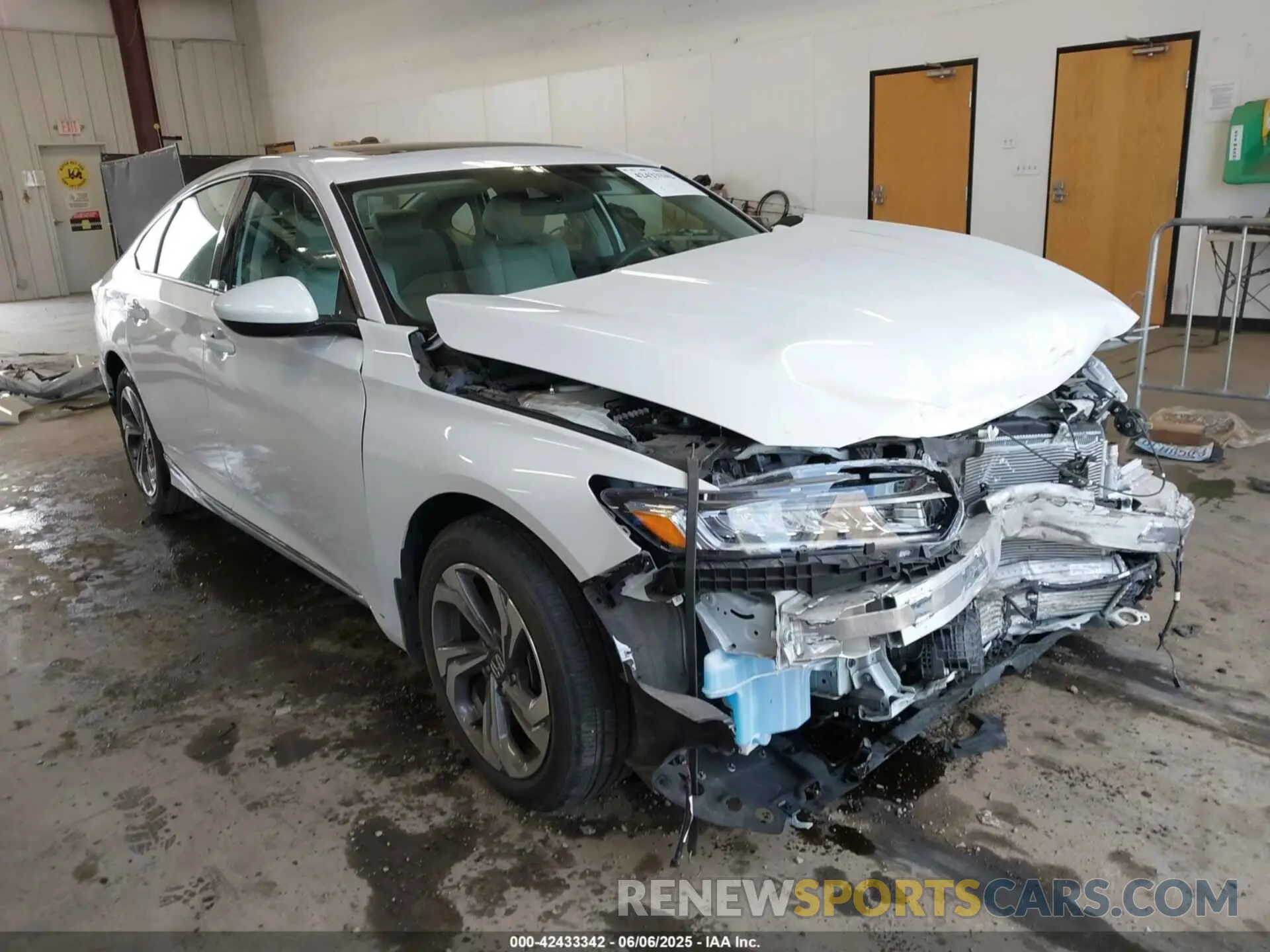 1 Photograph of a damaged car 1HGCV1F43LA150280 HONDA ACCORD 2020