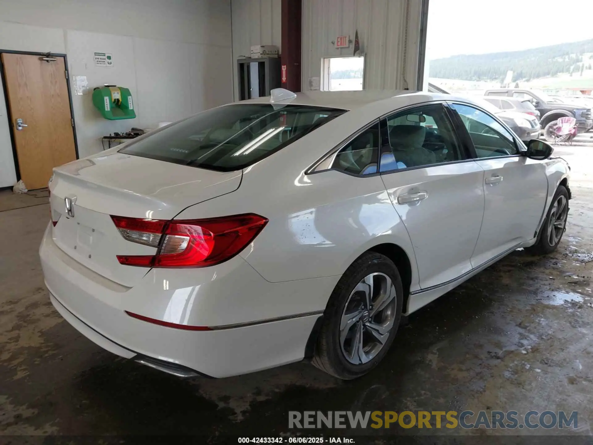 4 Photograph of a damaged car 1HGCV1F43LA150280 HONDA ACCORD 2020
