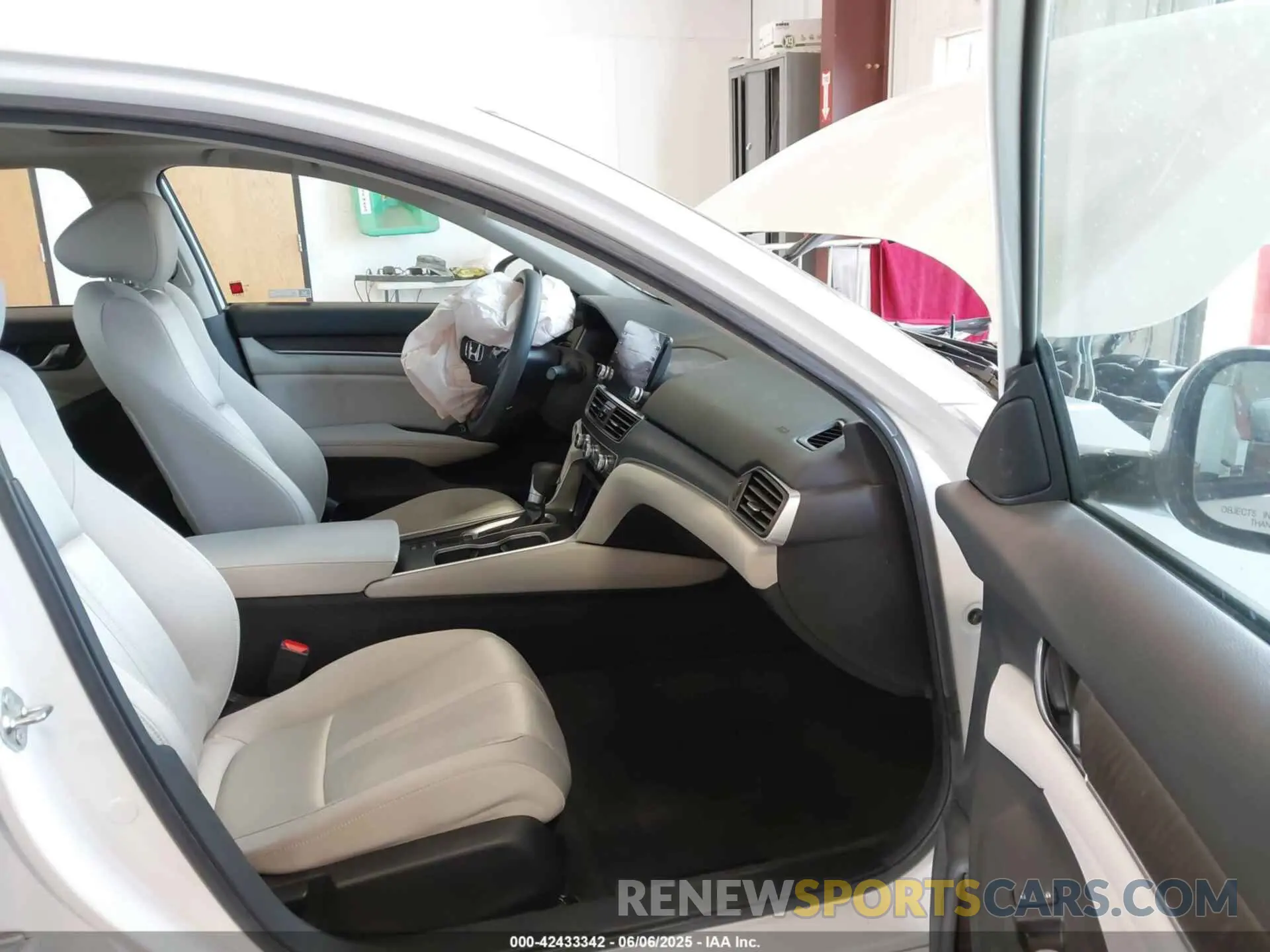 5 Photograph of a damaged car 1HGCV1F43LA150280 HONDA ACCORD 2020