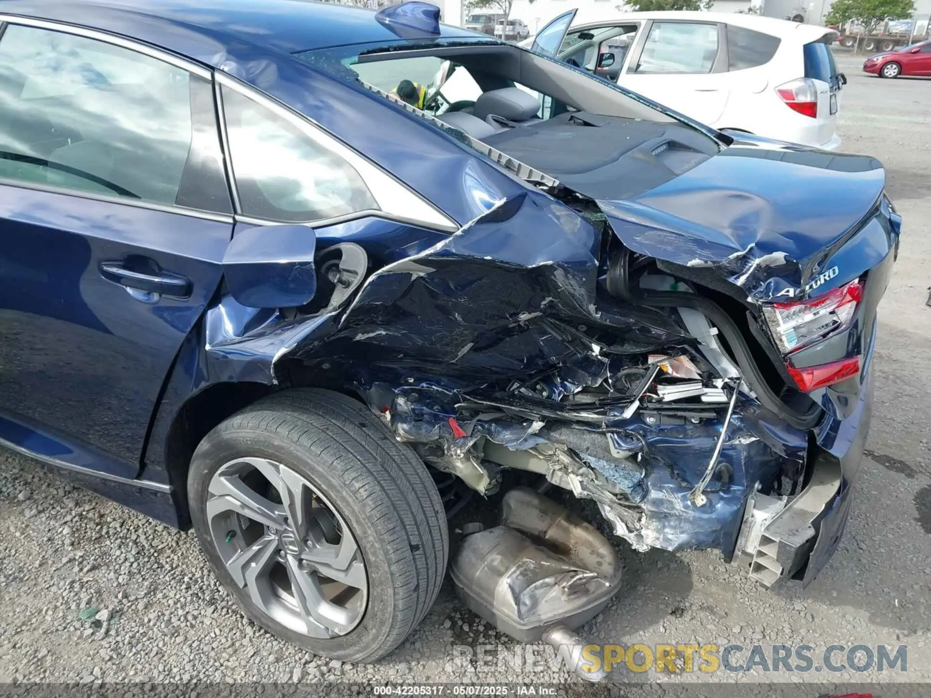 6 Photograph of a damaged car 1HGCV1F46LA019375 HONDA ACCORD 2020