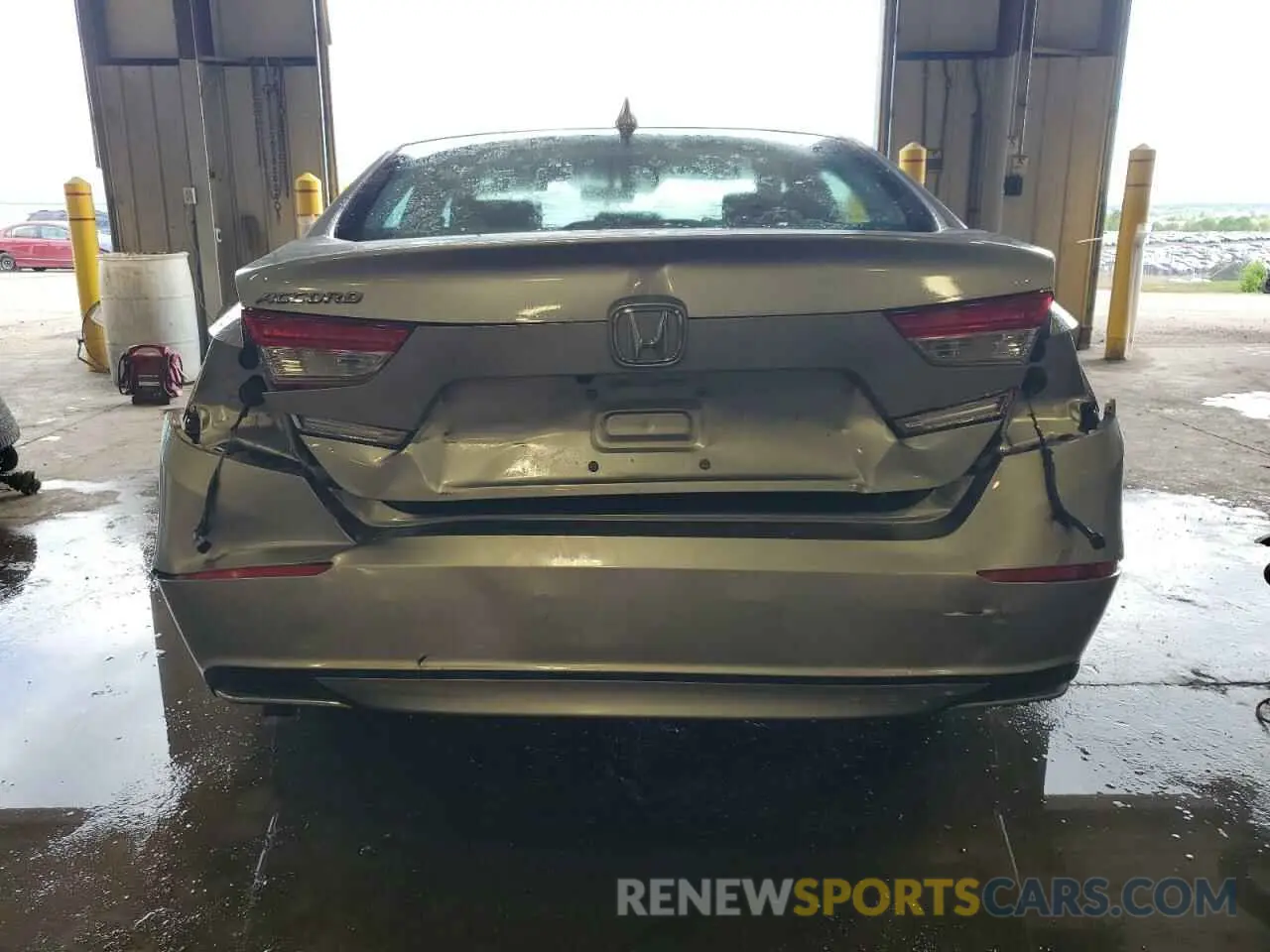 6 Photograph of a damaged car 1HGCV1F47LA009812 HONDA ACCORD 2020