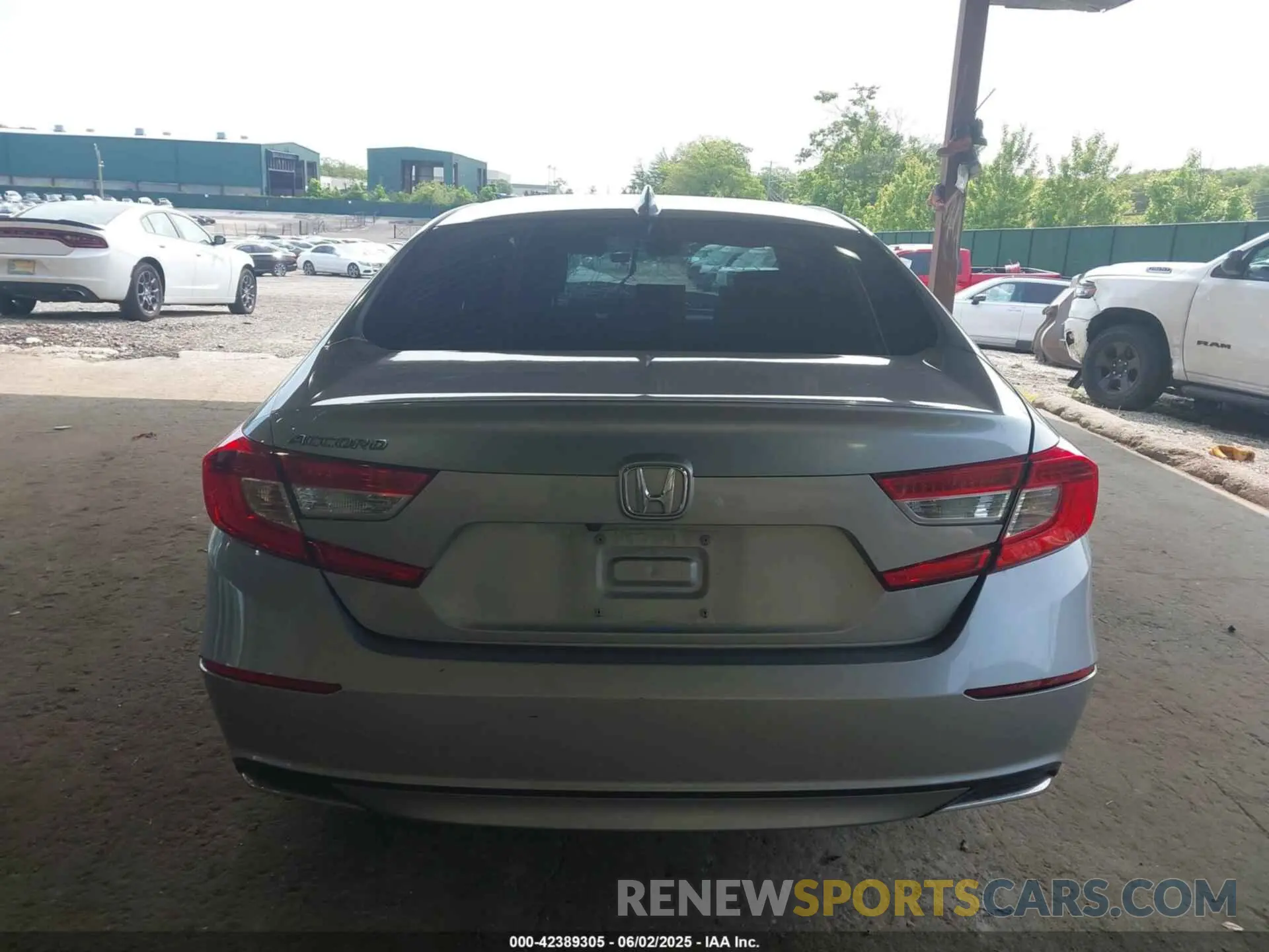 17 Photograph of a damaged car 1HGCV1F48LA096846 HONDA ACCORD 2020