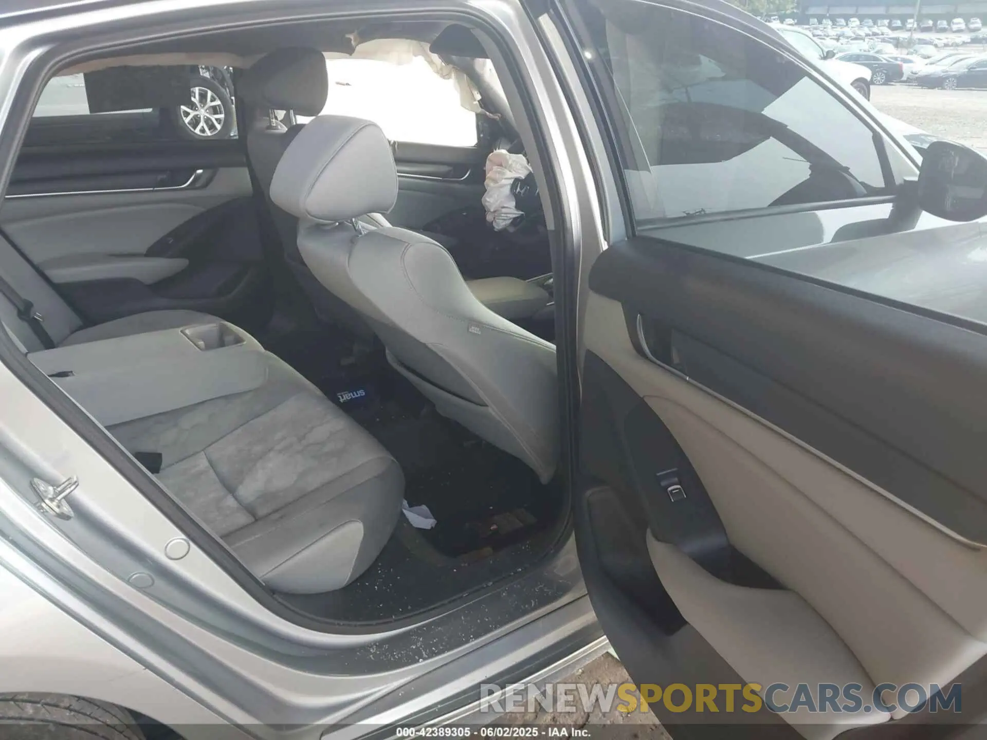 8 Photograph of a damaged car 1HGCV1F48LA096846 HONDA ACCORD 2020