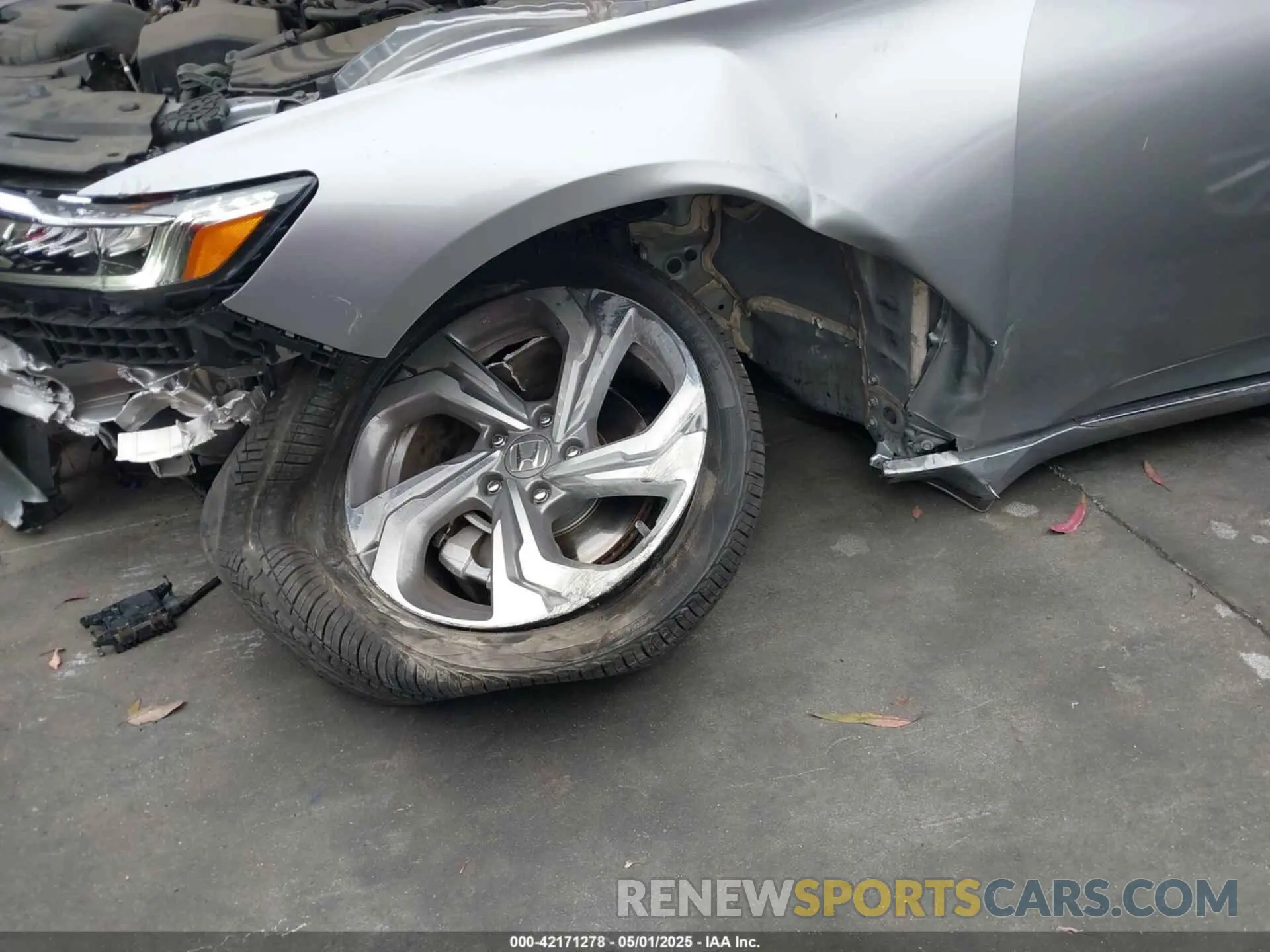 6 Photograph of a damaged car 1HGCV1F49LA003266 HONDA ACCORD 2020