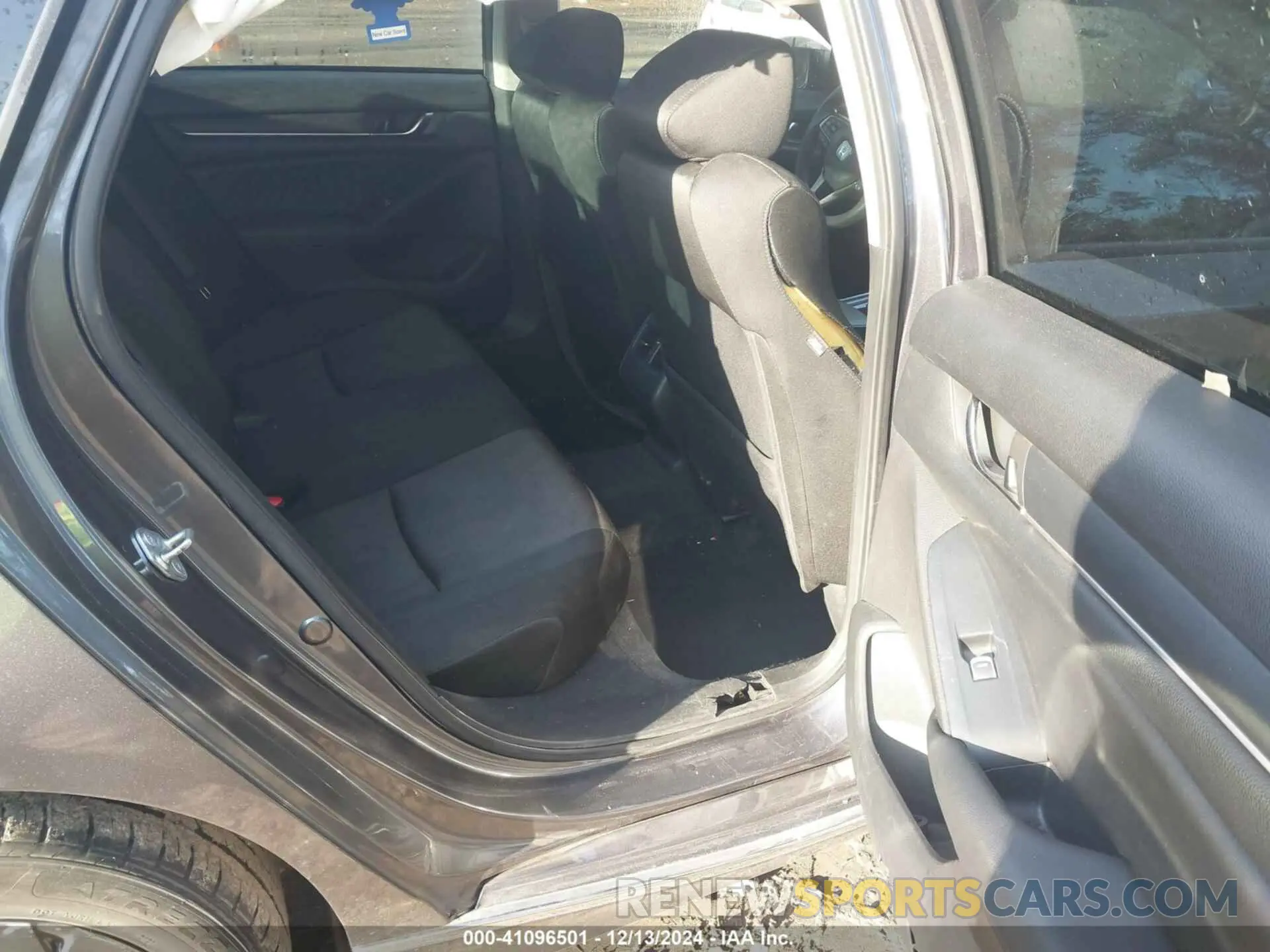 8 Photograph of a damaged car 1HGCV1F49LA060311 HONDA ACCORD 2020