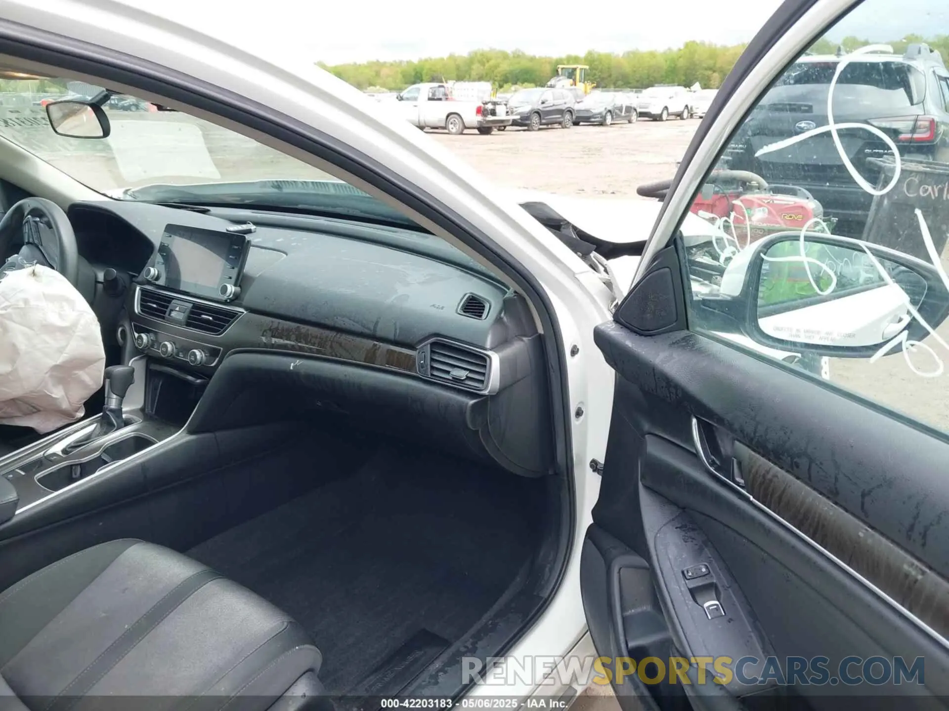 5 Photograph of a damaged car 1HGCV1F49LA146122 HONDA ACCORD 2020