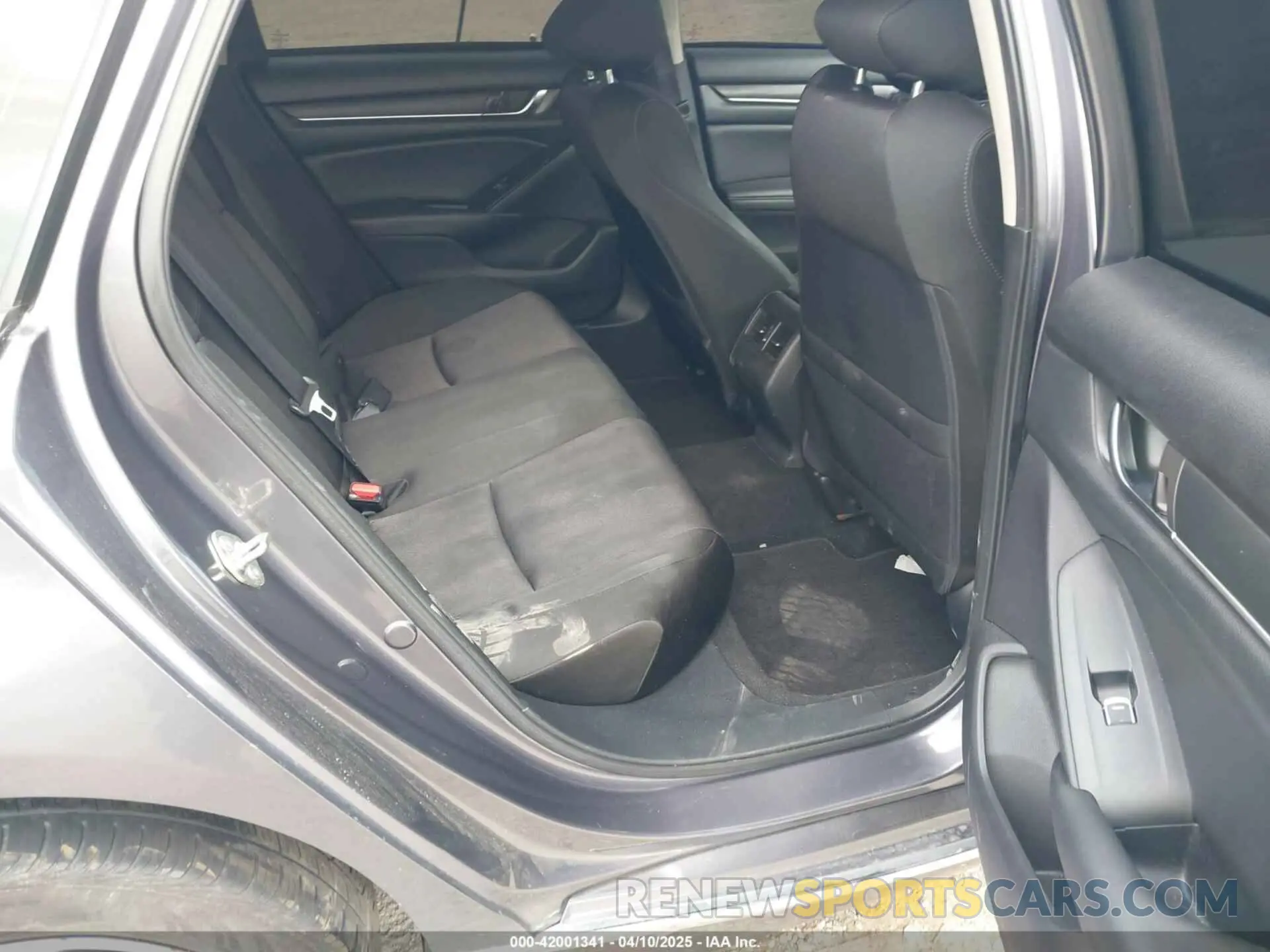 8 Photograph of a damaged car 1HGCV1F4XLA014535 HONDA ACCORD 2020