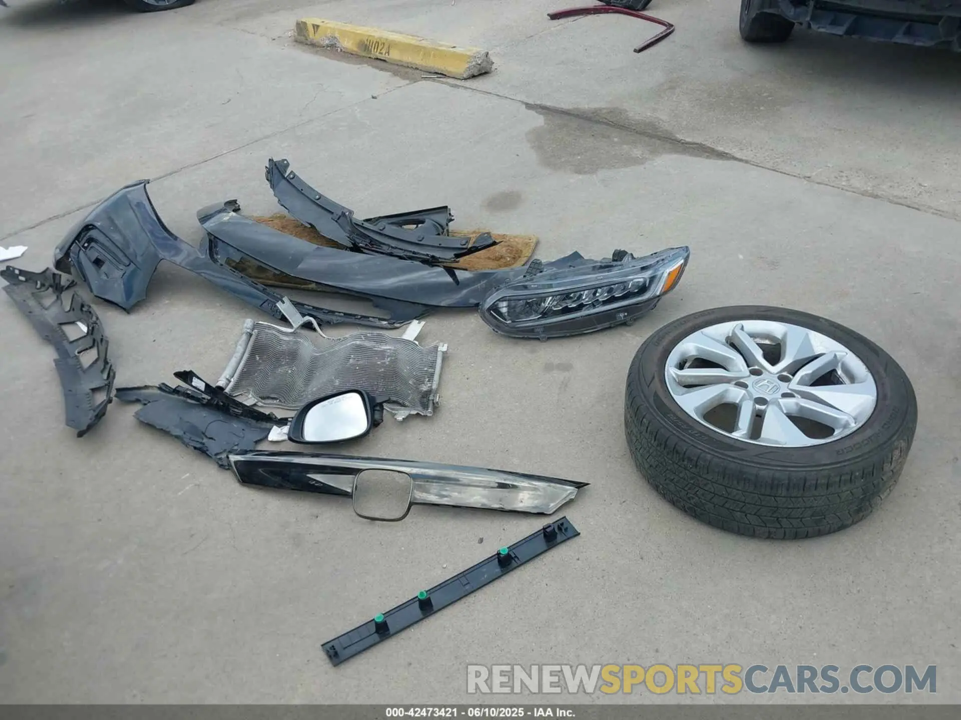 12 Photograph of a damaged car 1HGCV1F50LA111364 HONDA ACCORD 2020