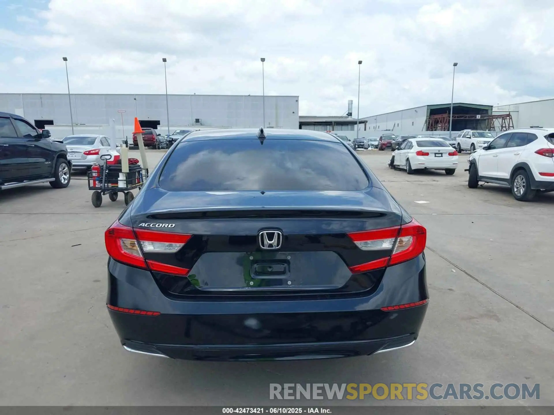17 Photograph of a damaged car 1HGCV1F50LA111364 HONDA ACCORD 2020