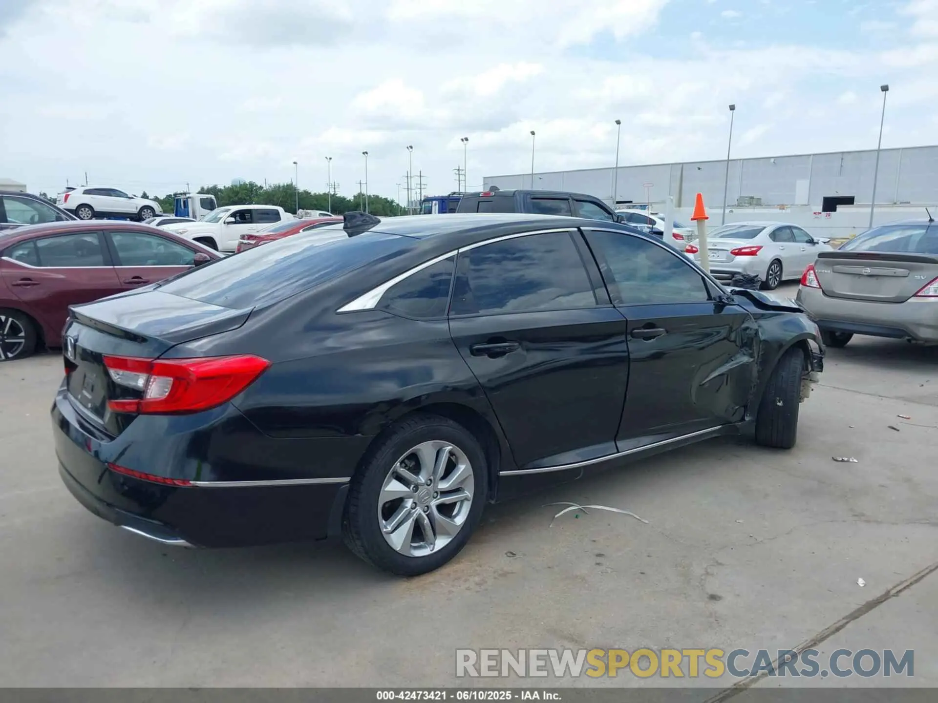 4 Photograph of a damaged car 1HGCV1F50LA111364 HONDA ACCORD 2020