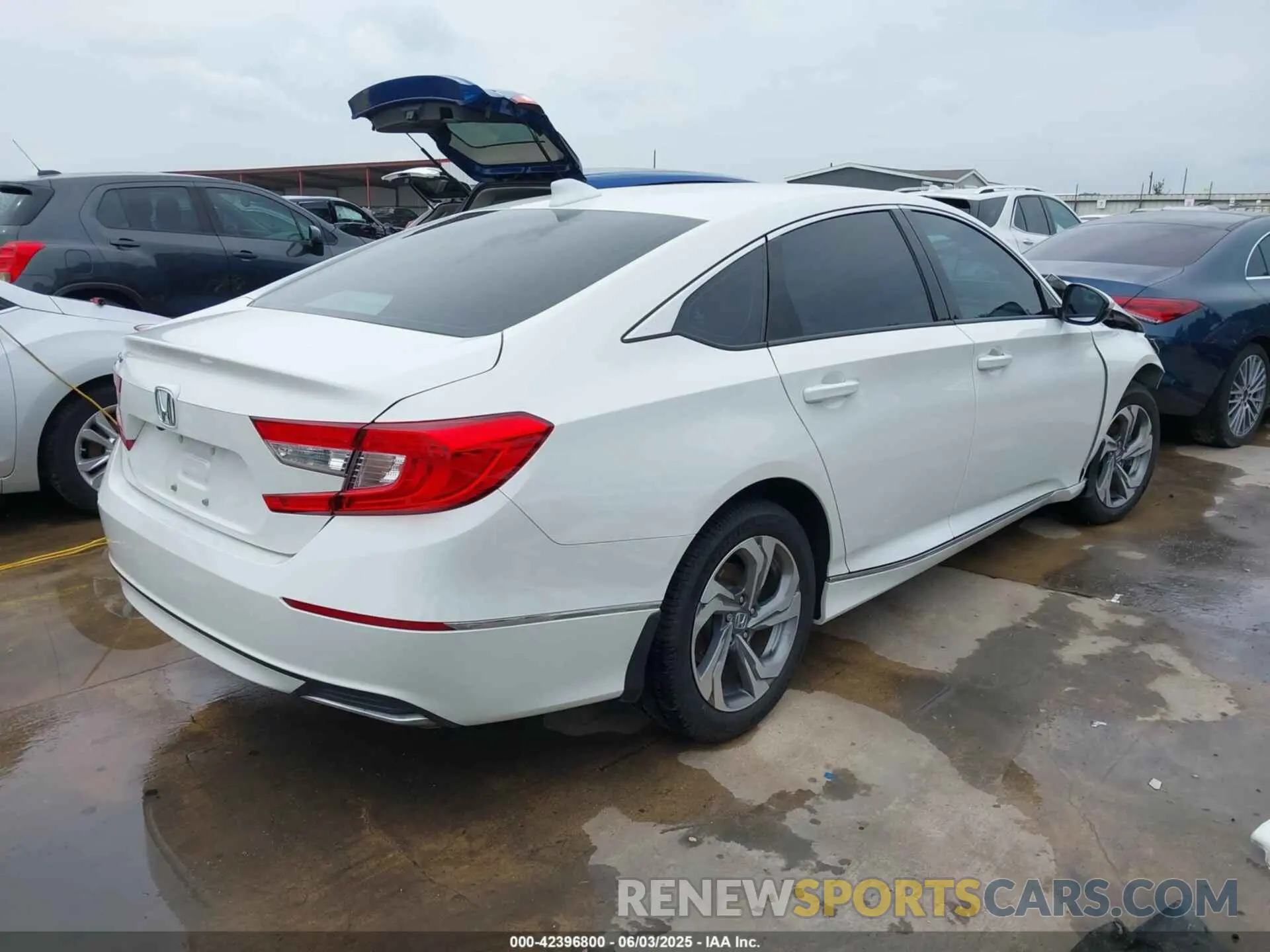 4 Photograph of a damaged car 1HGCV1F53LA110192 HONDA ACCORD 2020