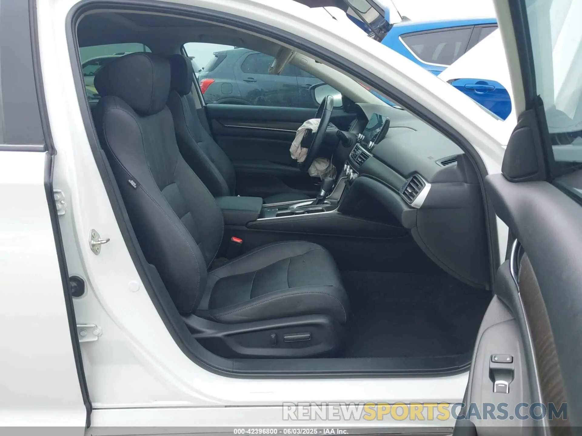 5 Photograph of a damaged car 1HGCV1F53LA110192 HONDA ACCORD 2020
