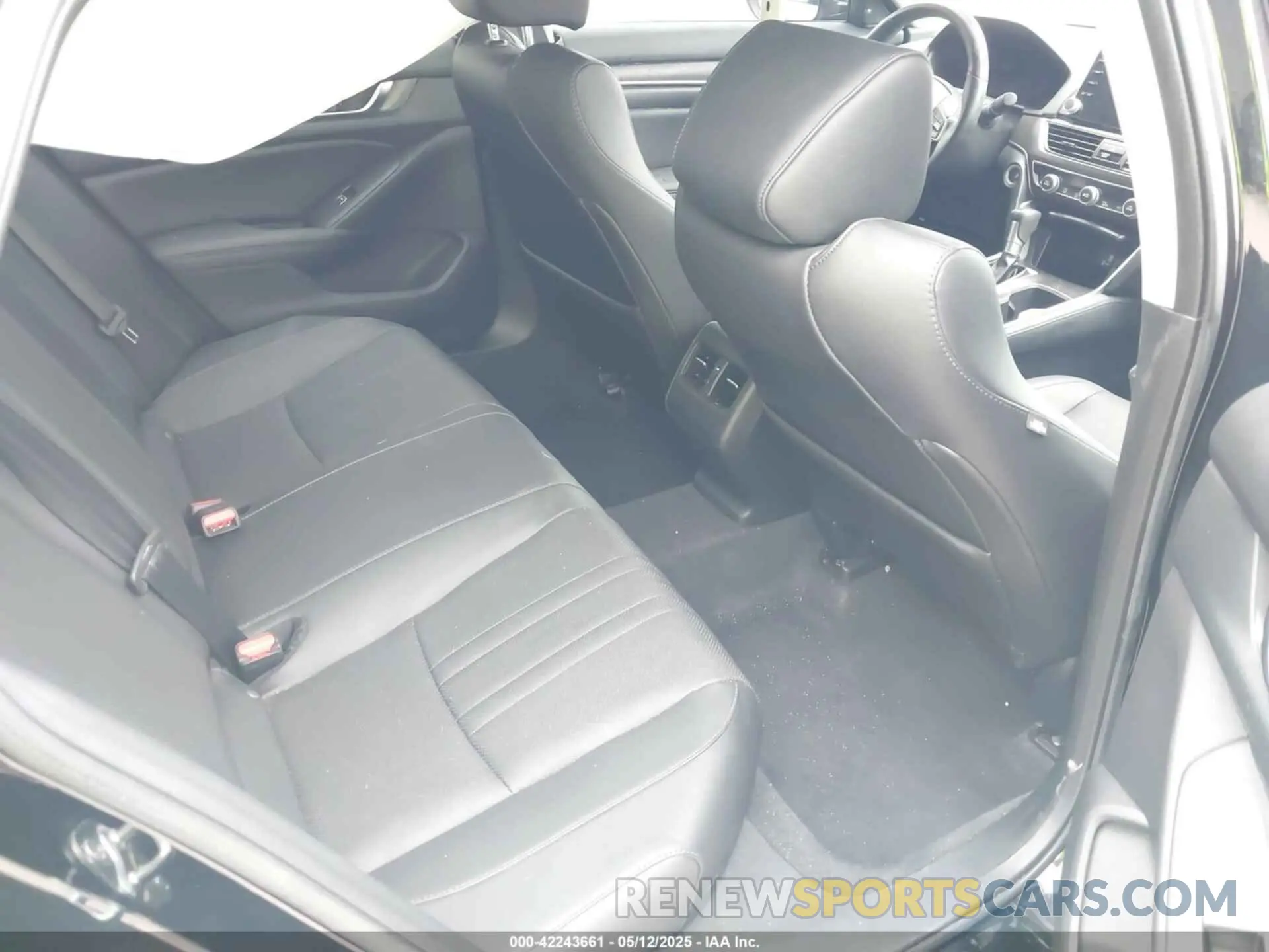 8 Photograph of a damaged car 1HGCV1F55LA064719 HONDA ACCORD 2020
