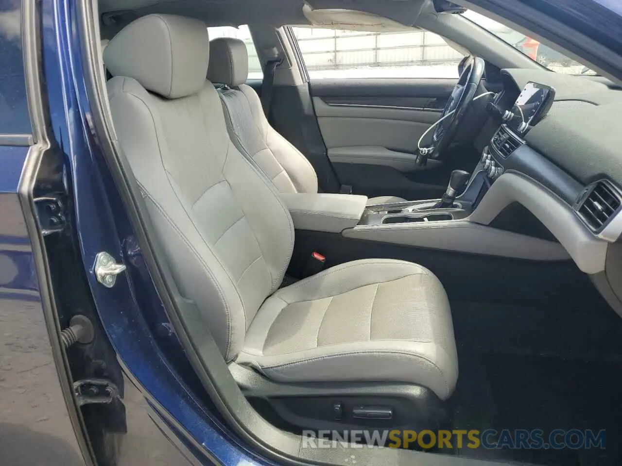 7 Photograph of a damaged car 1HGCV1F56LA109036 HONDA ACCORD 2020