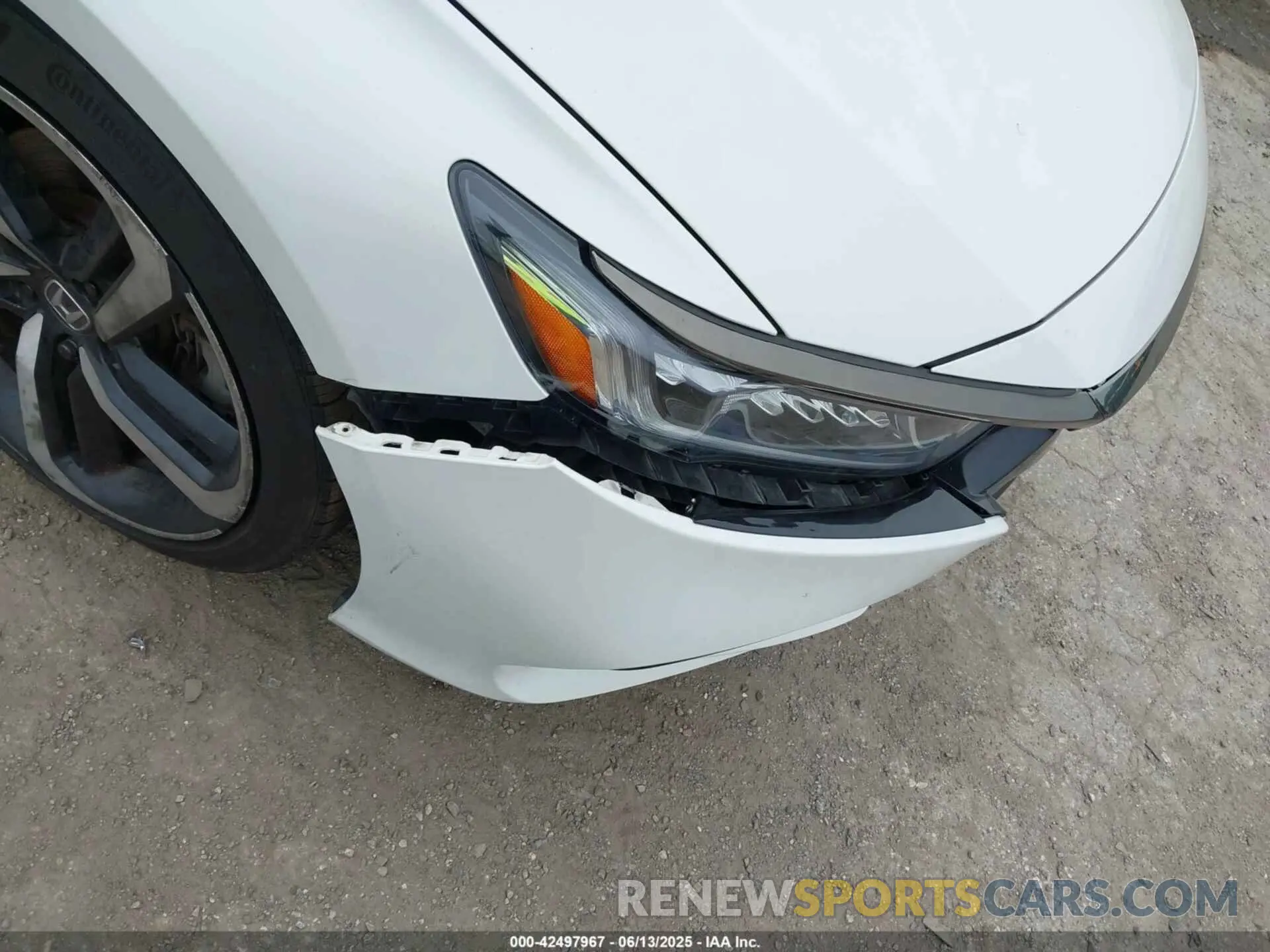 6 Photograph of a damaged car 1HGCV2F32LA003378 HONDA ACCORD 2020