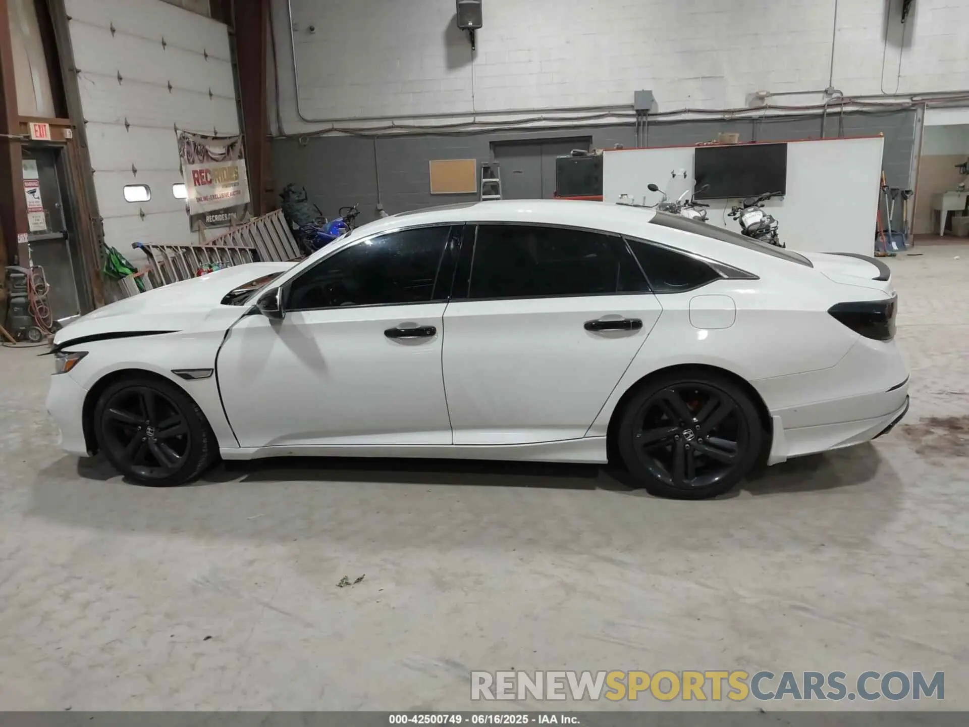 14 Photograph of a damaged car 1HGCV2F32LA024117 HONDA ACCORD 2020