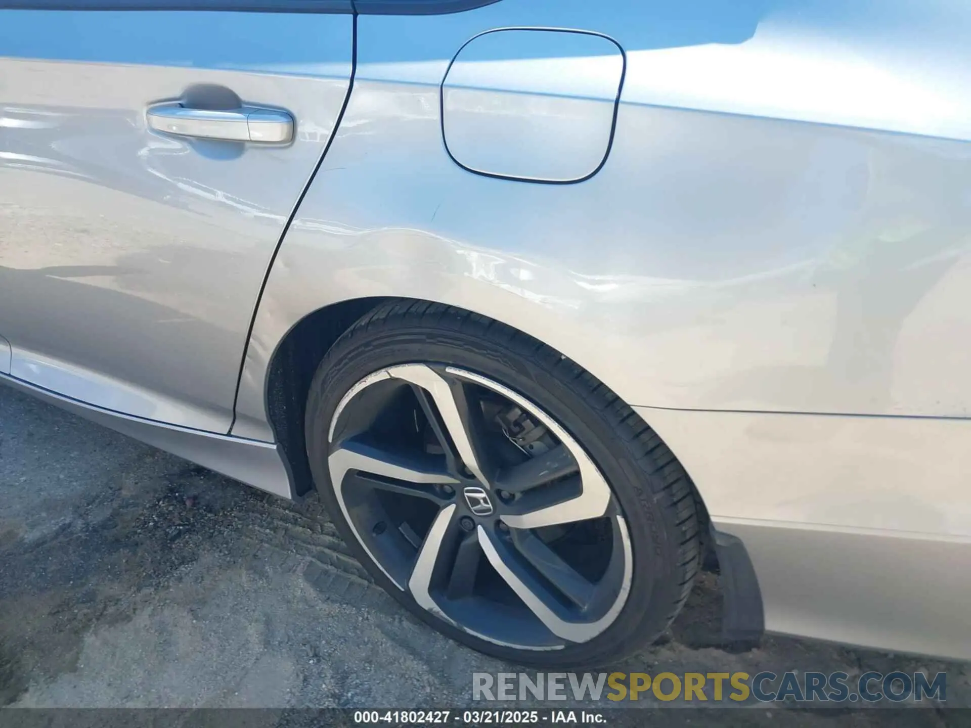 19 Photograph of a damaged car 1HGCV2F34LA016696 HONDA ACCORD 2020
