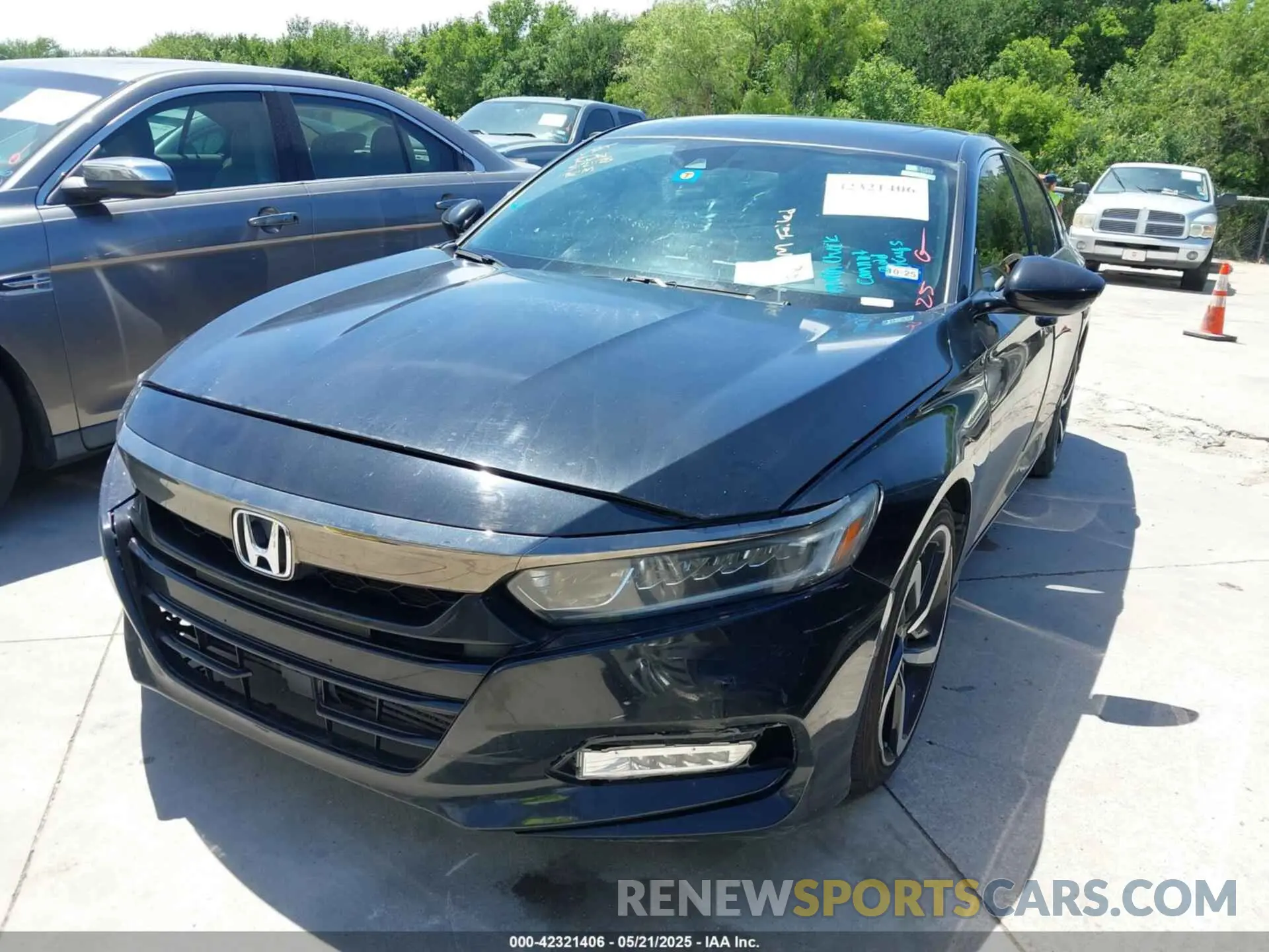 2 Photograph of a damaged car 1HGCV2F36LA019597 HONDA ACCORD 2020