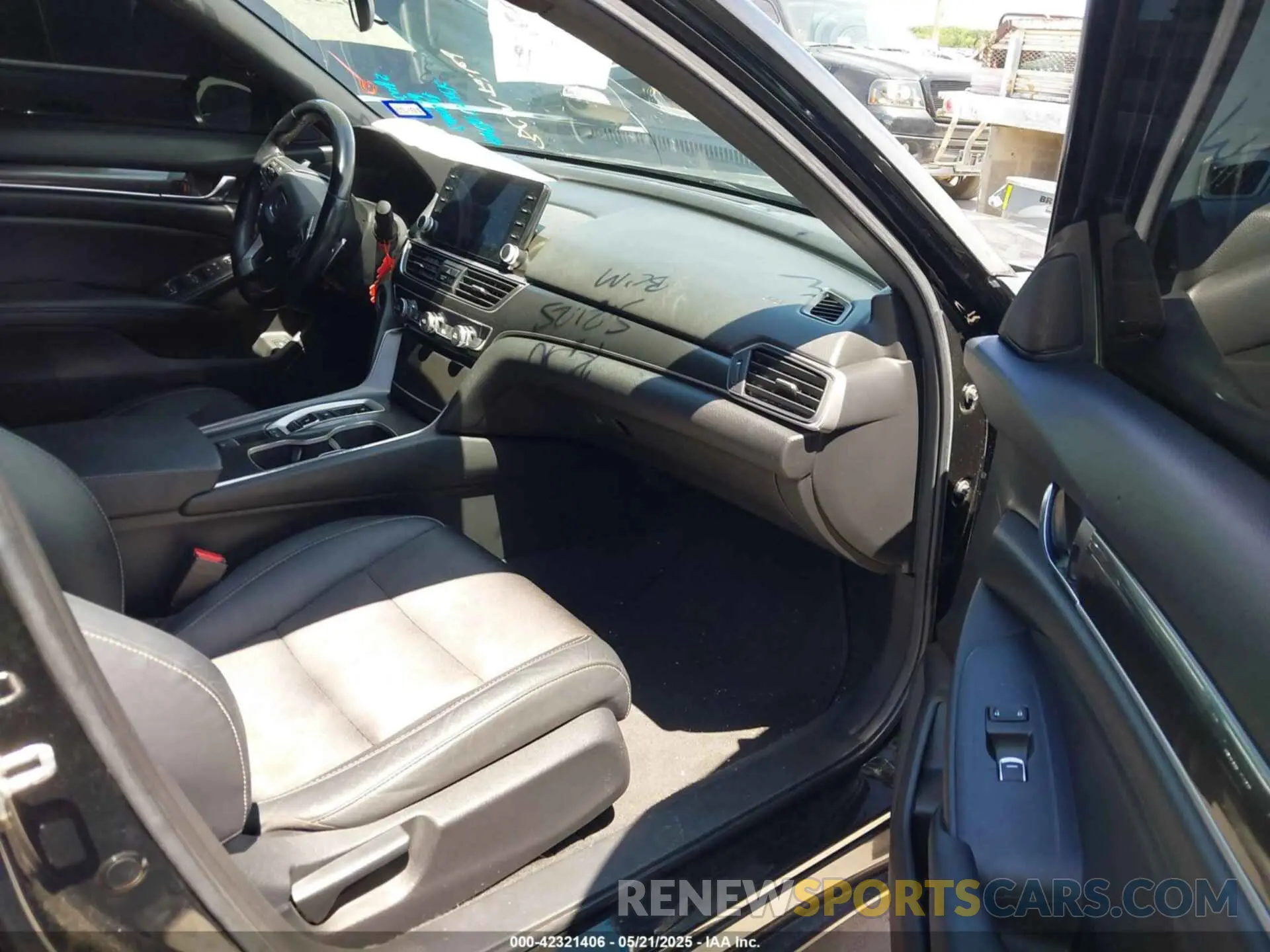 5 Photograph of a damaged car 1HGCV2F36LA019597 HONDA ACCORD 2020