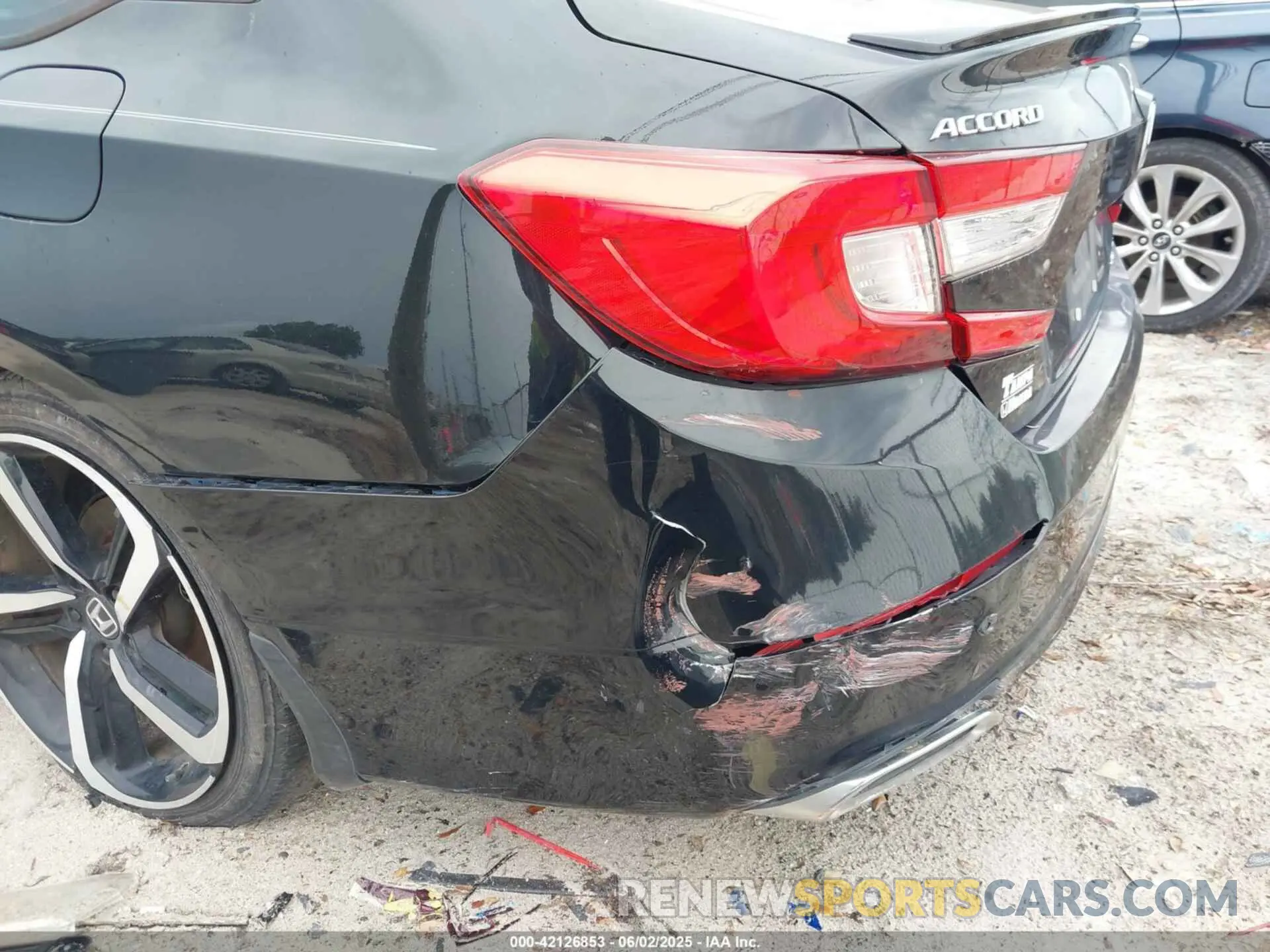 6 Photograph of a damaged car 1HGCV2F37LA001321 HONDA ACCORD 2020