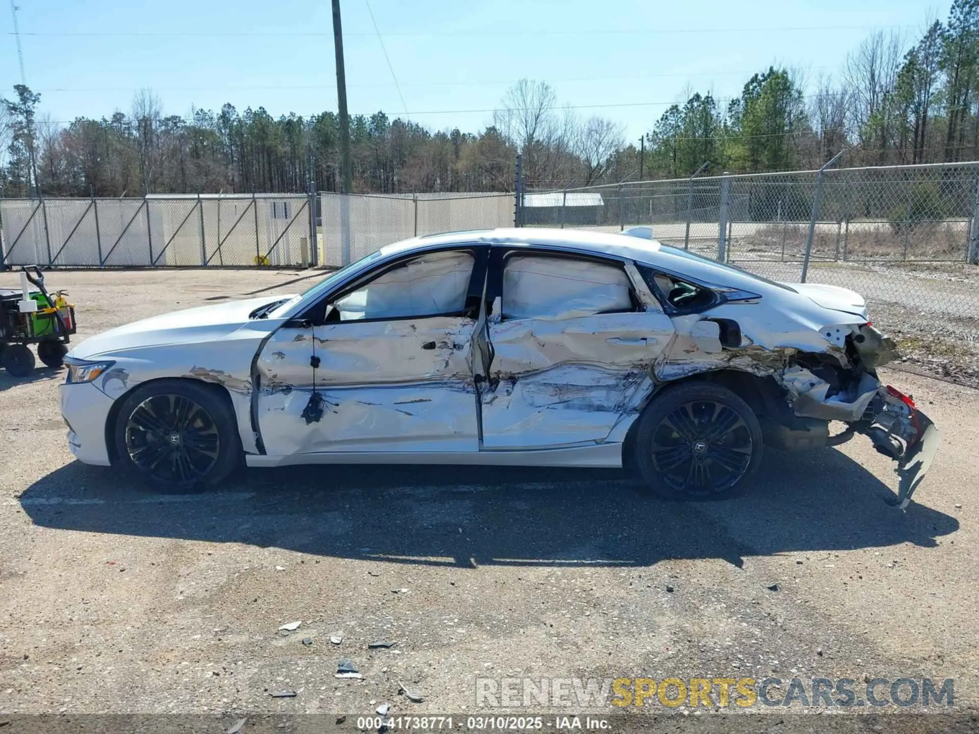 15 Photograph of a damaged car 1HGCV2F38LA008259 HONDA ACCORD 2020