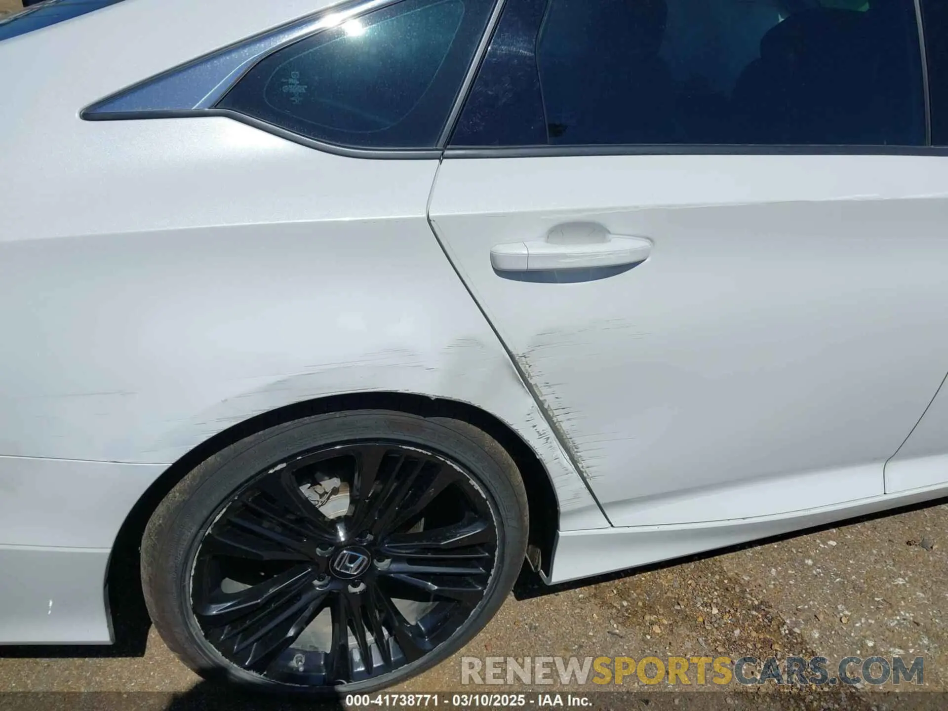 19 Photograph of a damaged car 1HGCV2F38LA008259 HONDA ACCORD 2020