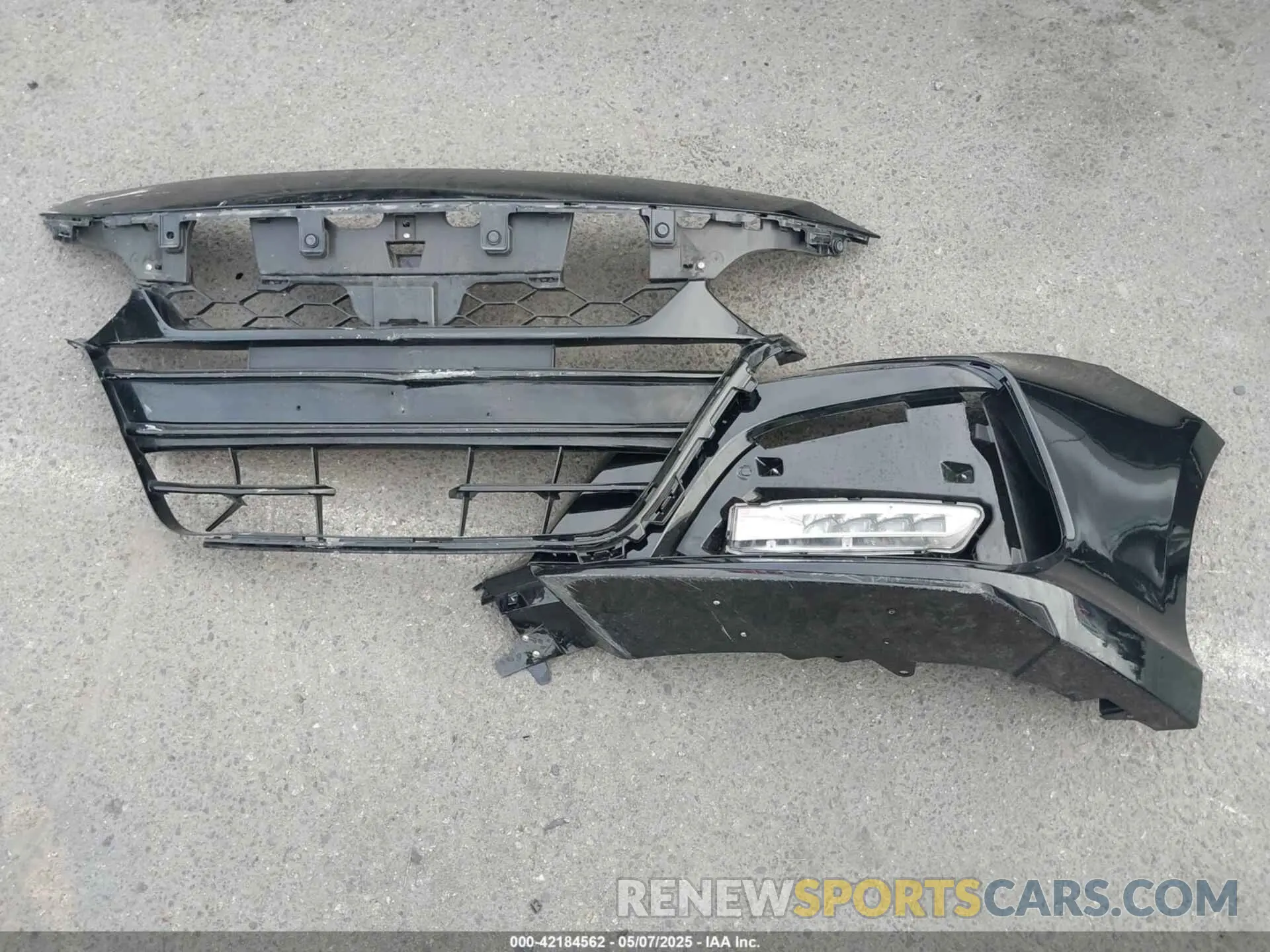 12 Photograph of a damaged car 1HGCV2F38LA012425 HONDA ACCORD 2020