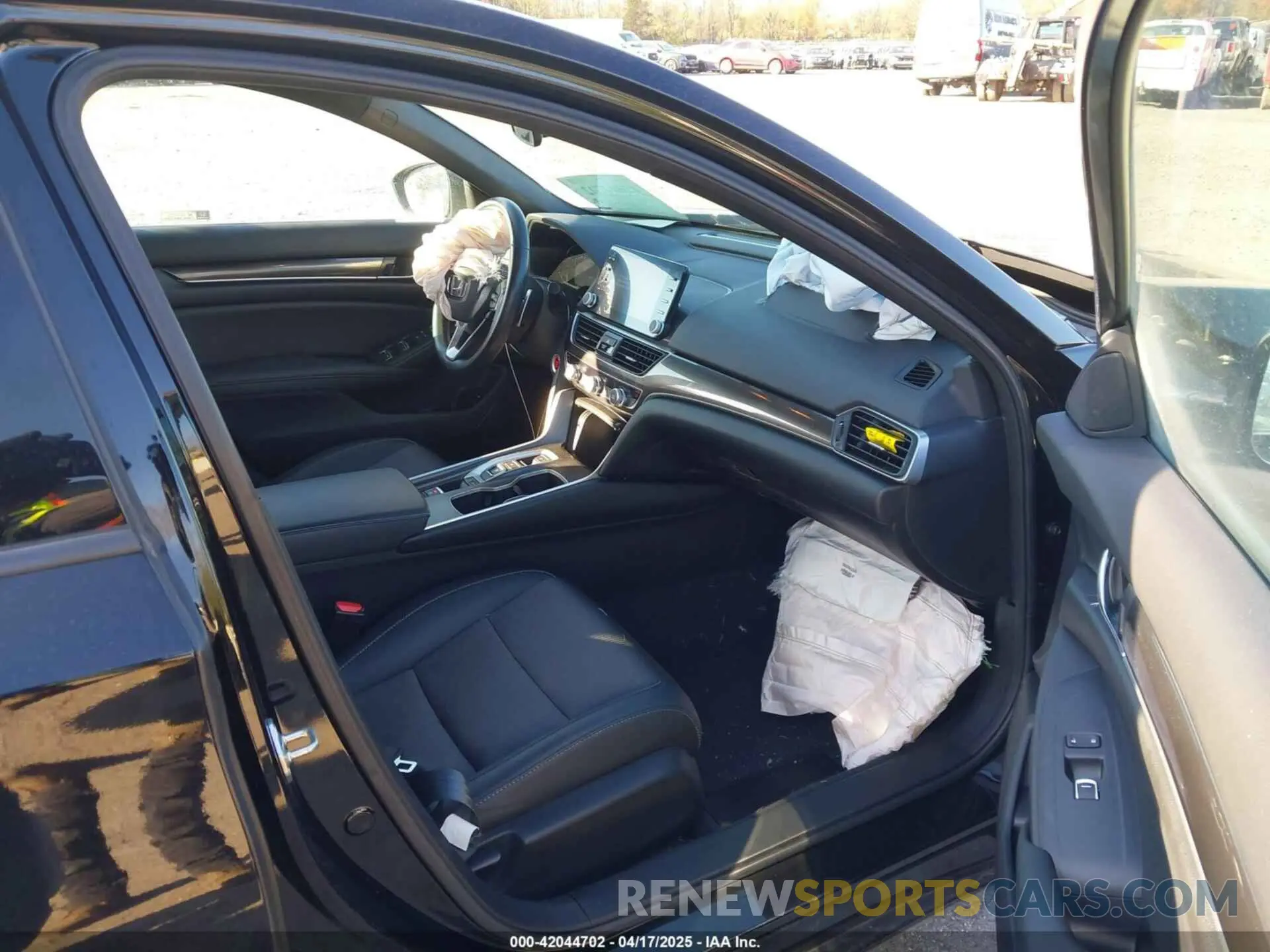 5 Photograph of a damaged car 1HGCV2F38LA027328 HONDA ACCORD 2020