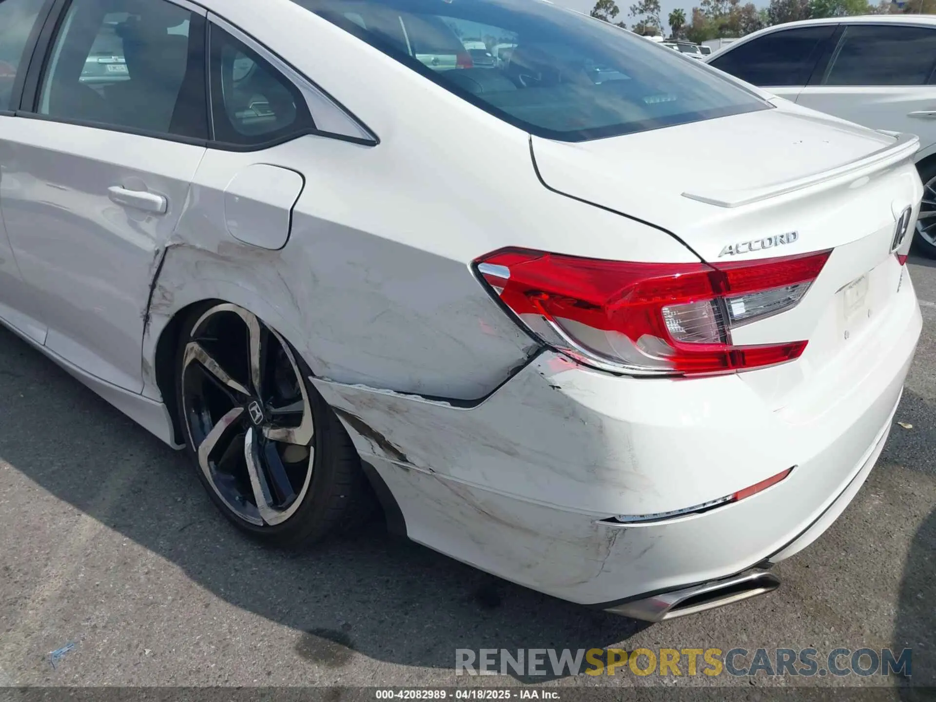 6 Photograph of a damaged car 1HGCV2F38LA030407 HONDA ACCORD 2020